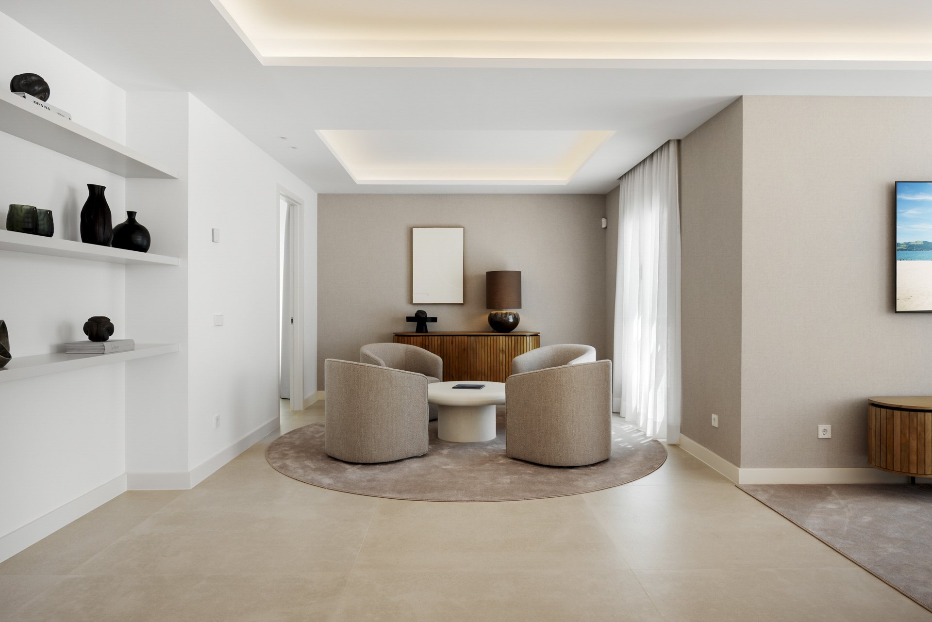 Modern and bright villa near the beach of Las Chapas