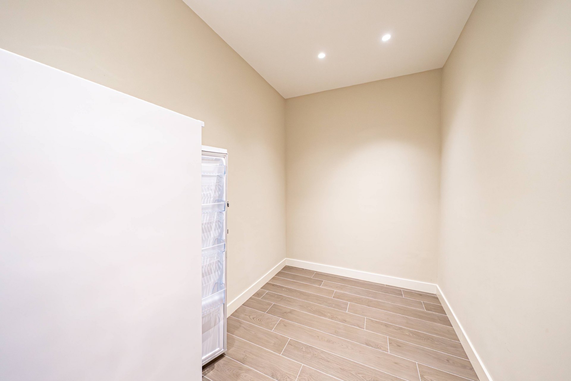 Villa de estilo moderno con hermosas vistas al mar rodeada de afamados campos de golf en Los Flamingos