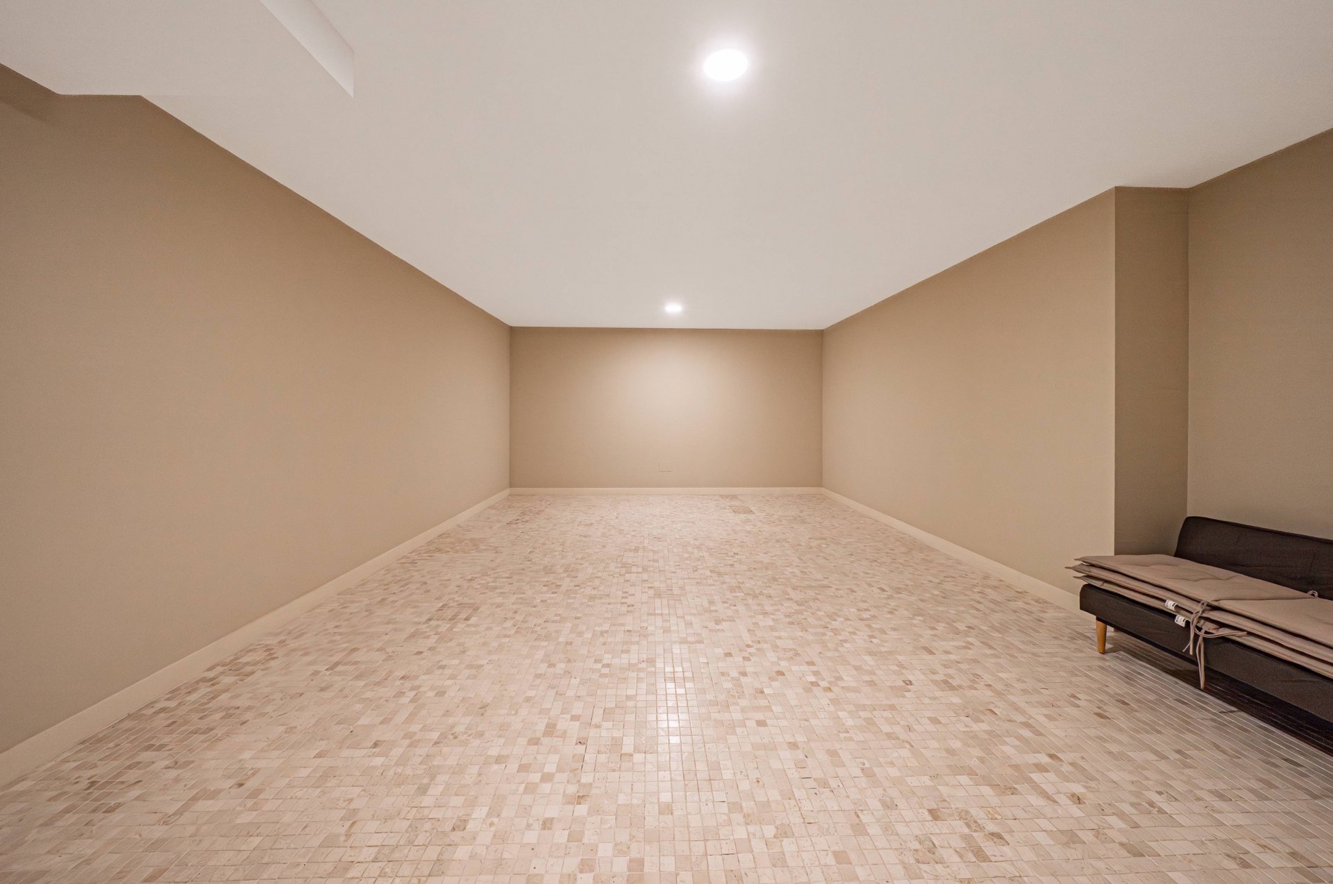 Villa de estilo moderno con hermosas vistas al mar rodeada de afamados campos de golf en Los Flamingos