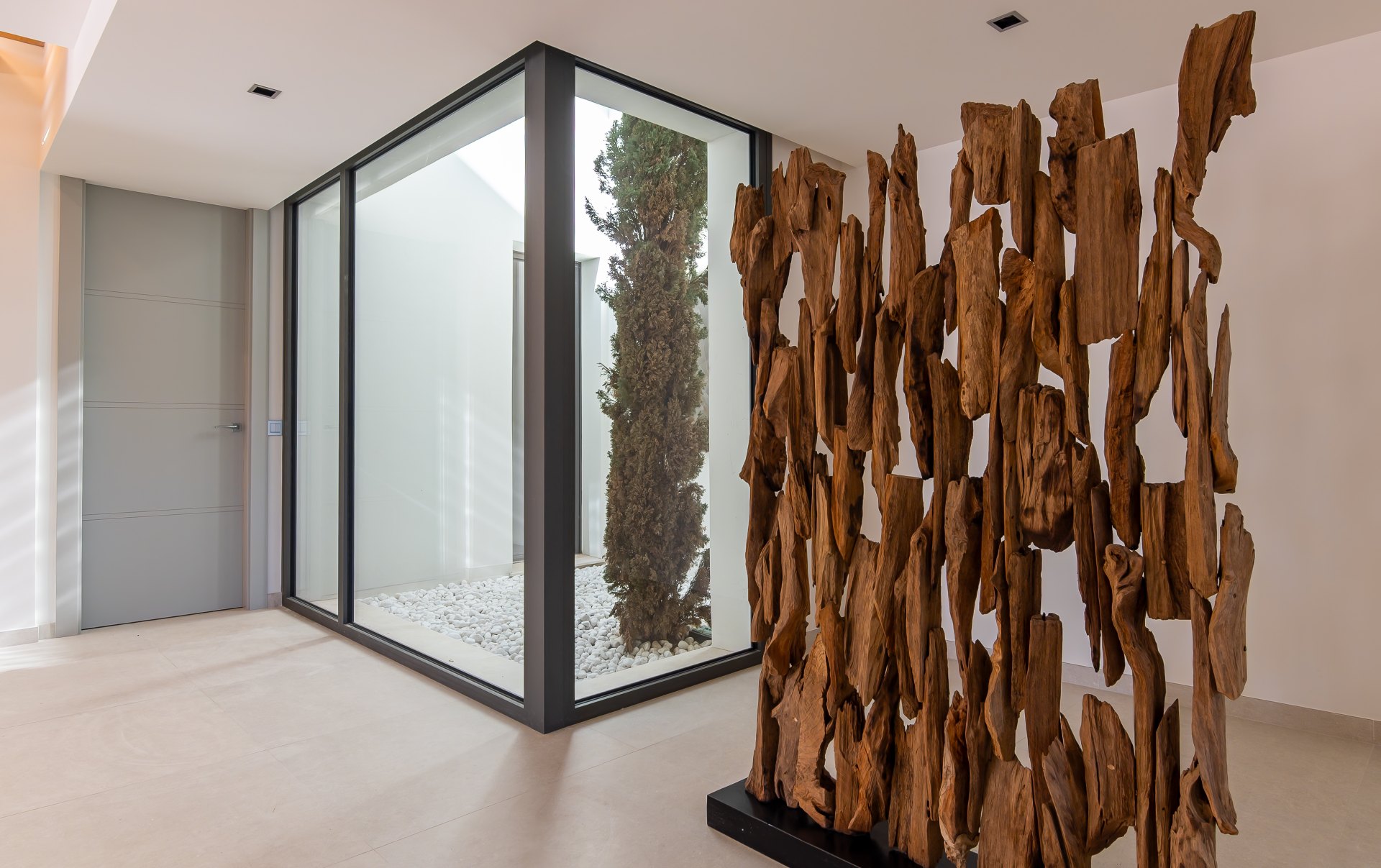 Modern newly built villa with panoramic views in La Quinta