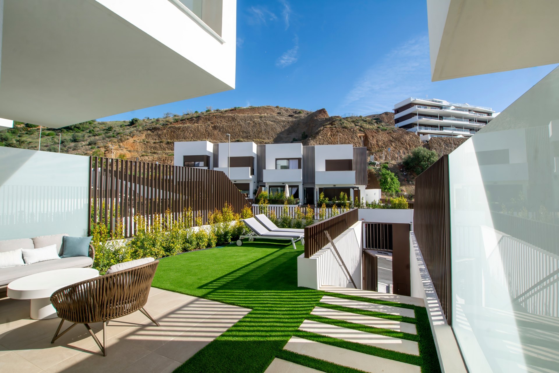 Charming townhouse with large solarium