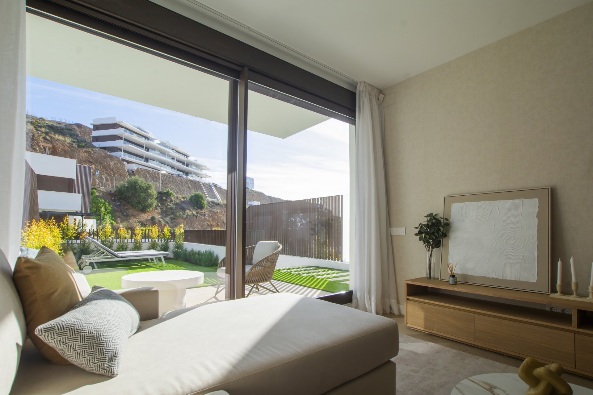 Charming townhouse with large solarium