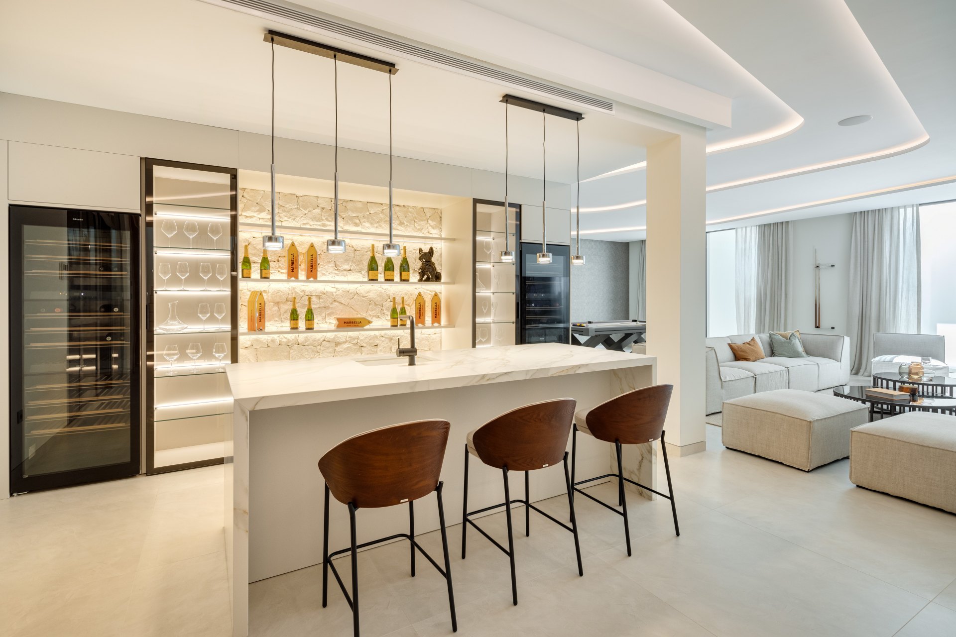 Sublime modern front line golf villa near a golf course in Las Brisas Golf