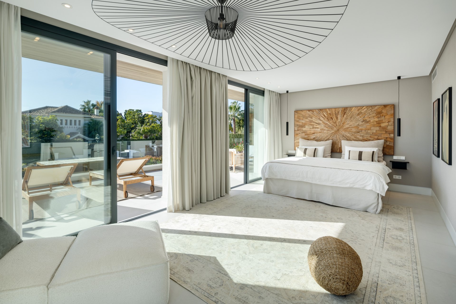 Villa contemporánea situada en el prestigioso enclave residencial de La Cerquilla