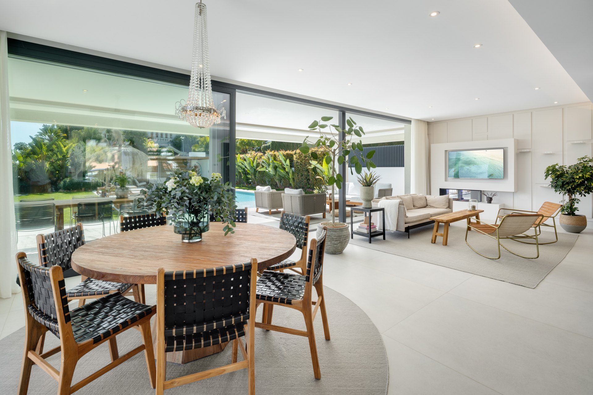 Villa contemporánea situada en el prestigioso enclave residencial de La Cerquilla