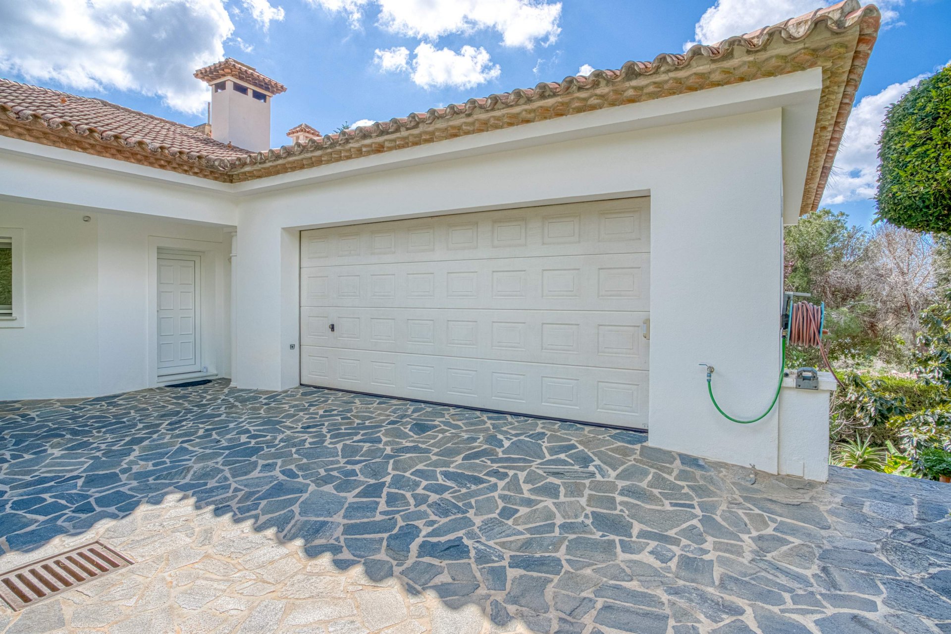 Villa con un gran potencial en una de las zonas mas exclusivas de Marbella, Las Chapas