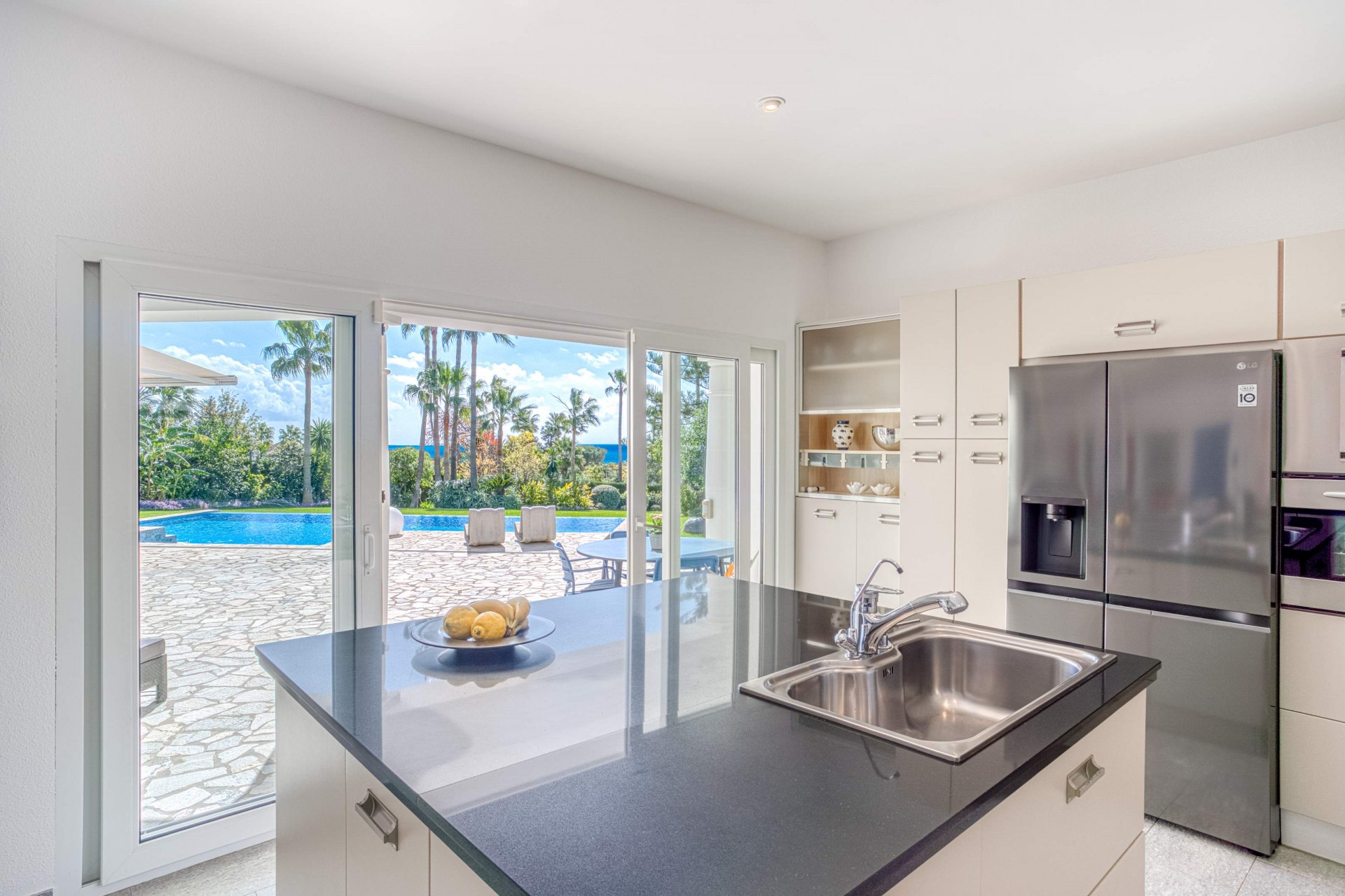 Villa con un gran potencial en una de las zonas mas exclusivas de Marbella, Las Chapas