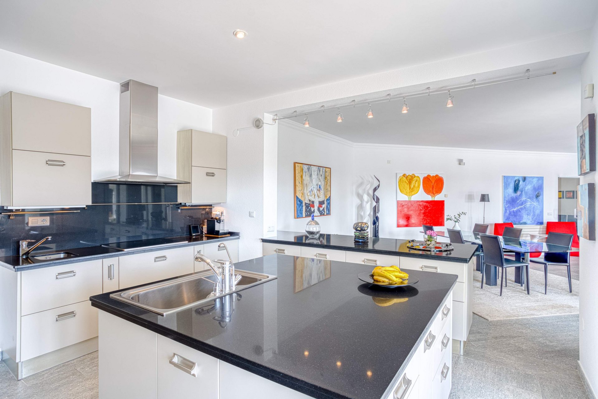 Villa con un gran potencial en una de las zonas mas exclusivas de Marbella, Las Chapas