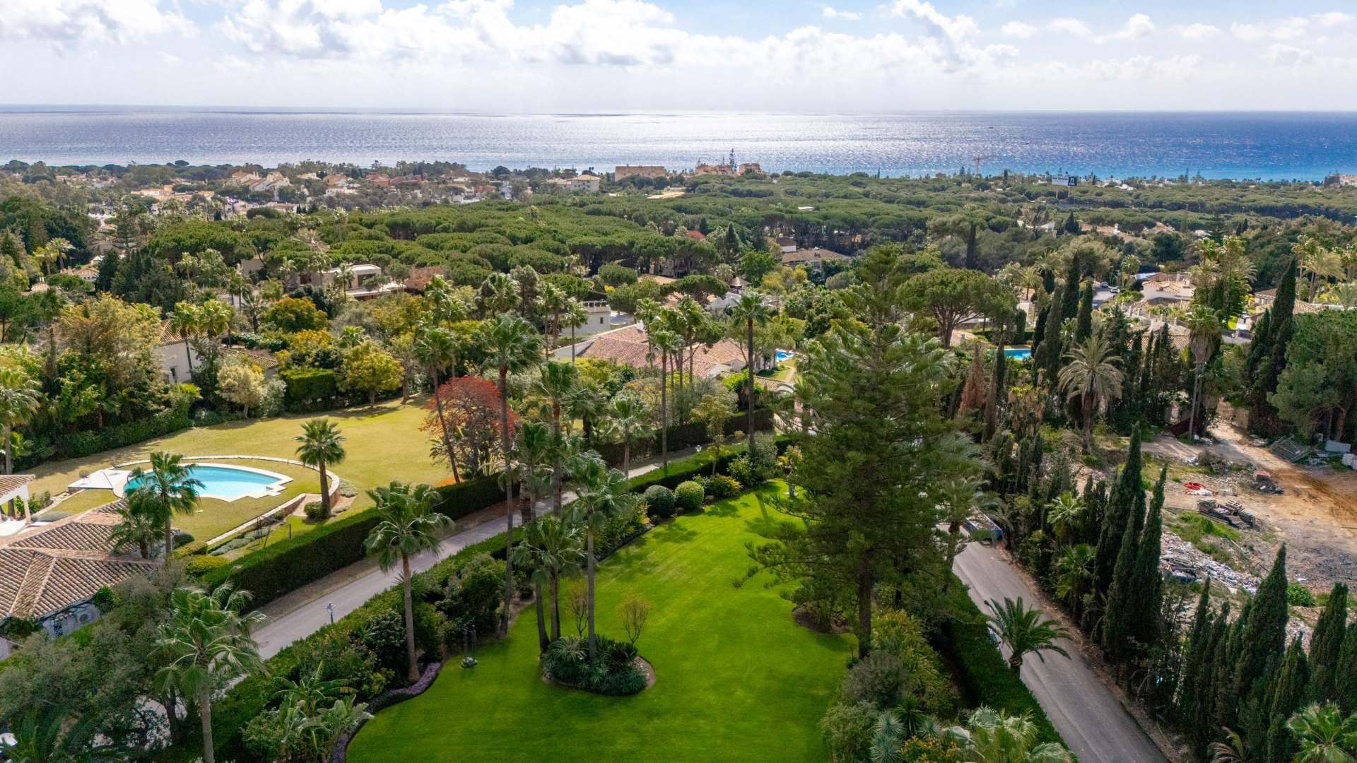 Villa con un gran potencial en una de las zonas mas exclusivas de Marbella, Las Chapas