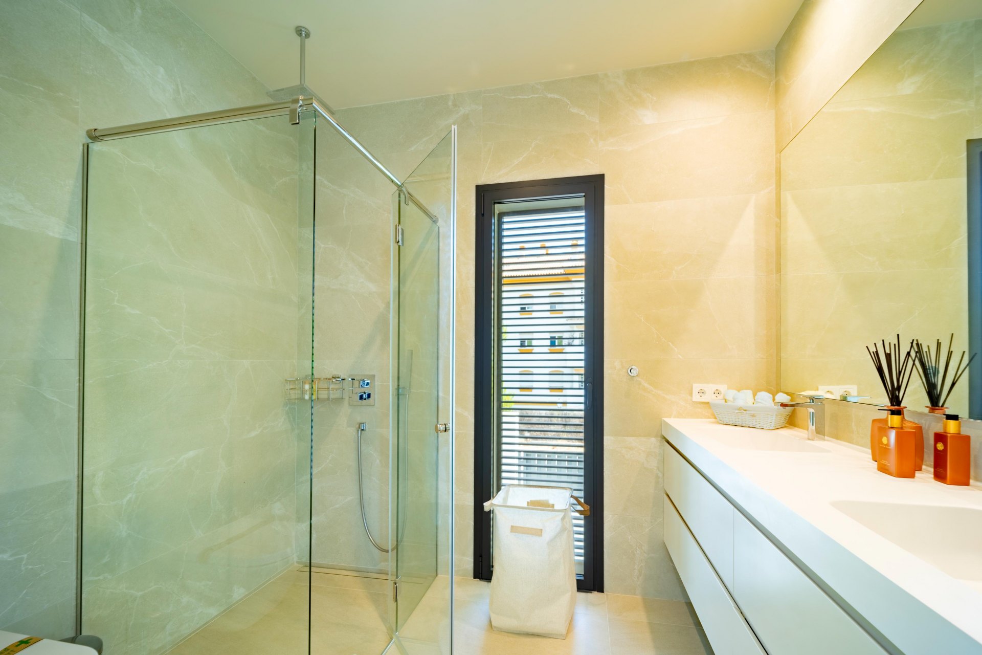 Magnificent 5-Bedroom Villa in La Carolina, Marbella’s Golden Mile