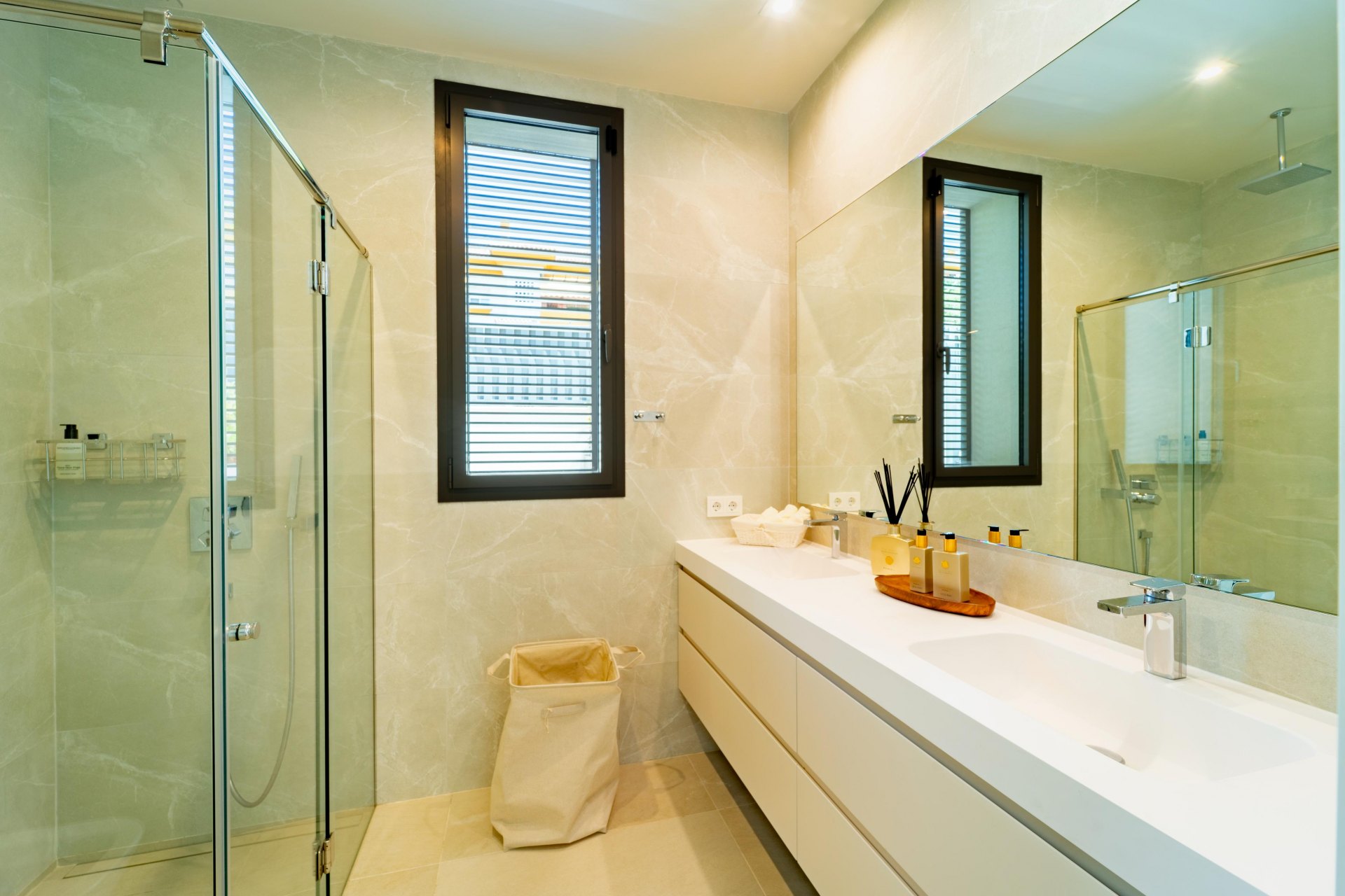 Magnificent 5-Bedroom Villa in La Carolina, Marbella’s Golden Mile