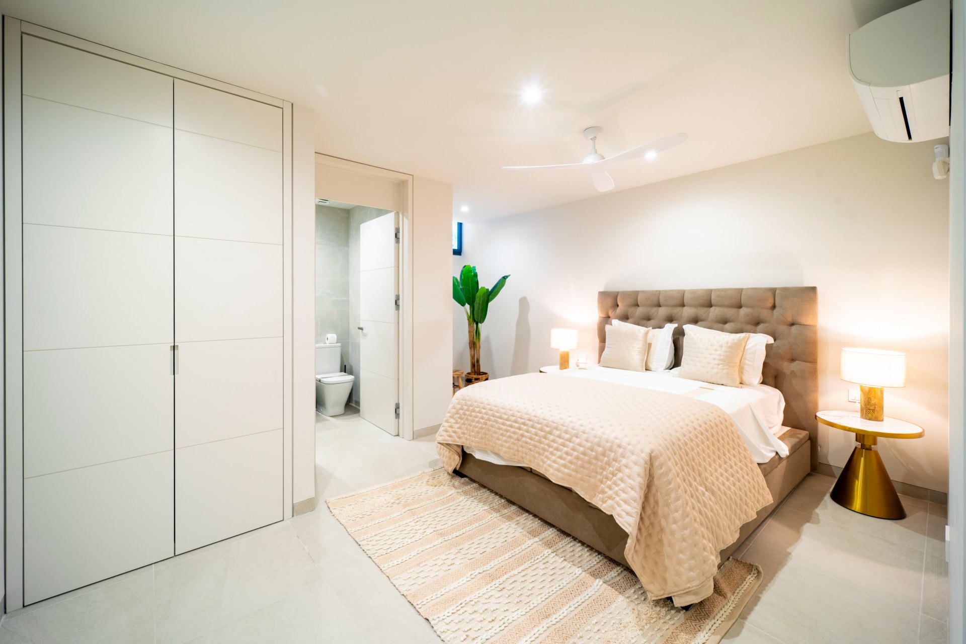 Magnificent 5-Bedroom Villa in La Carolina, Marbella’s Golden Mile