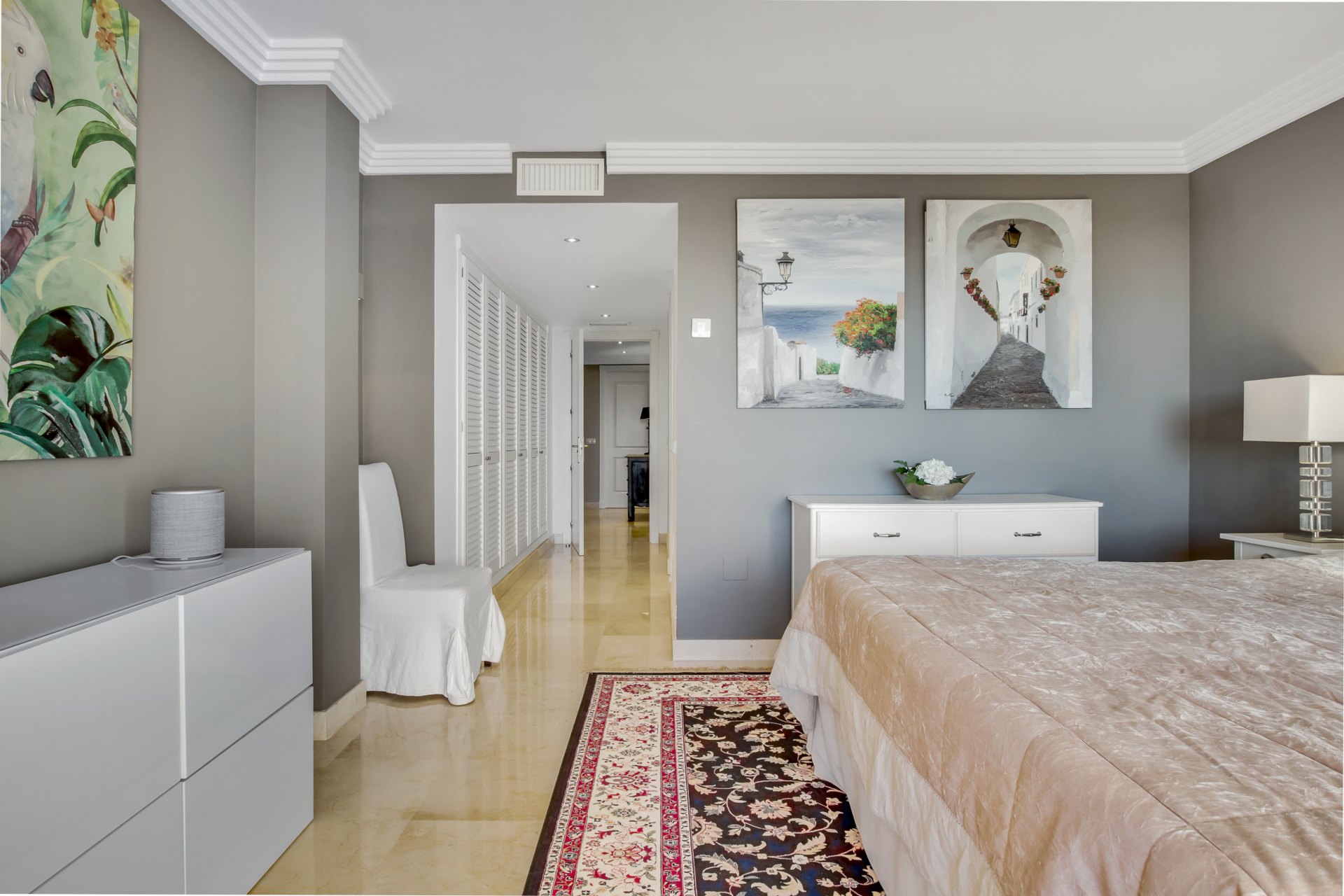 Elegant 3 Bed Apartment with Sea views in Albatros Hills, Nueva Andalucia