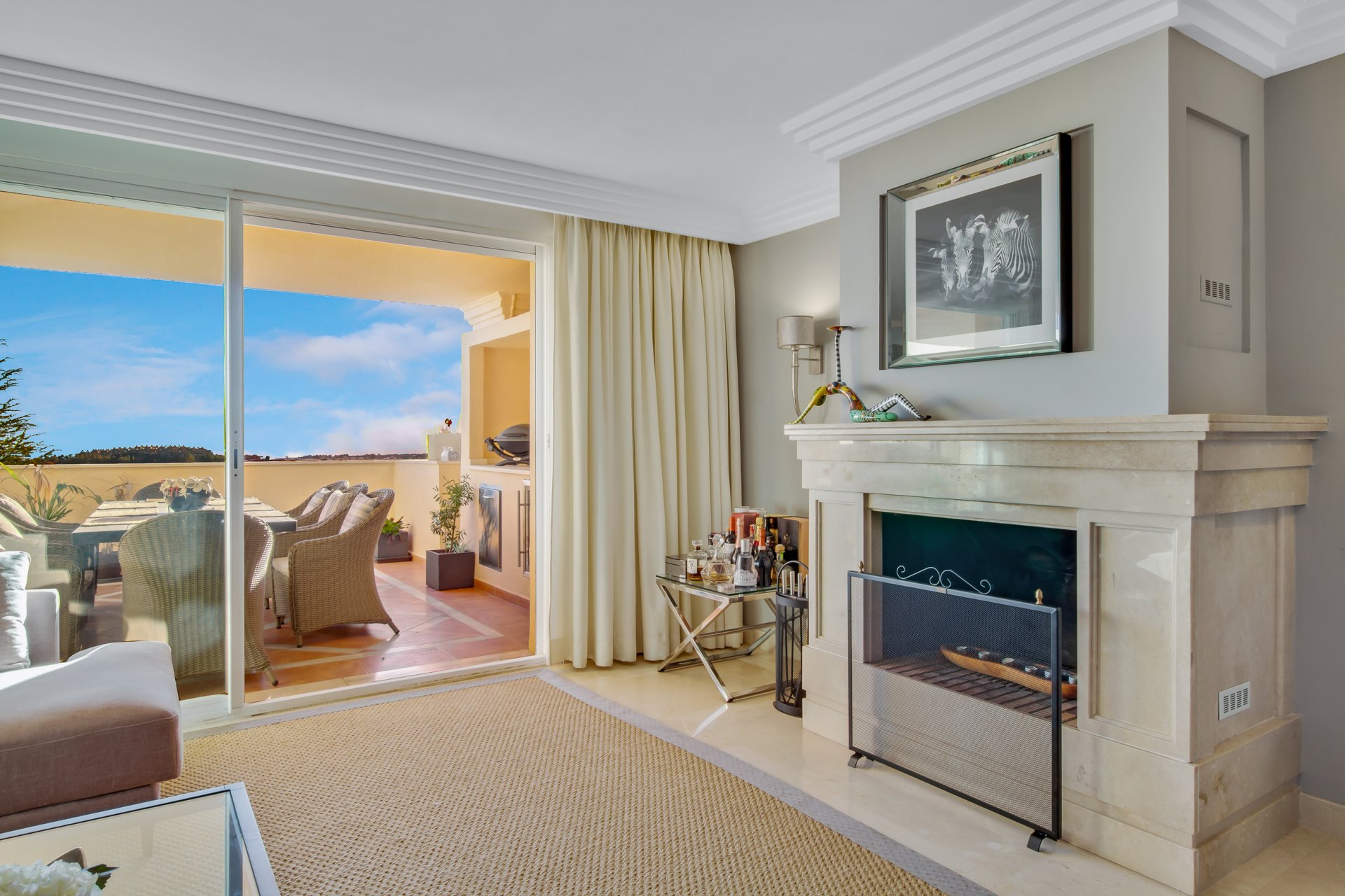 Elegant 3 Bed Apartment with Sea views in Albatros Hills, Nueva Andalucia