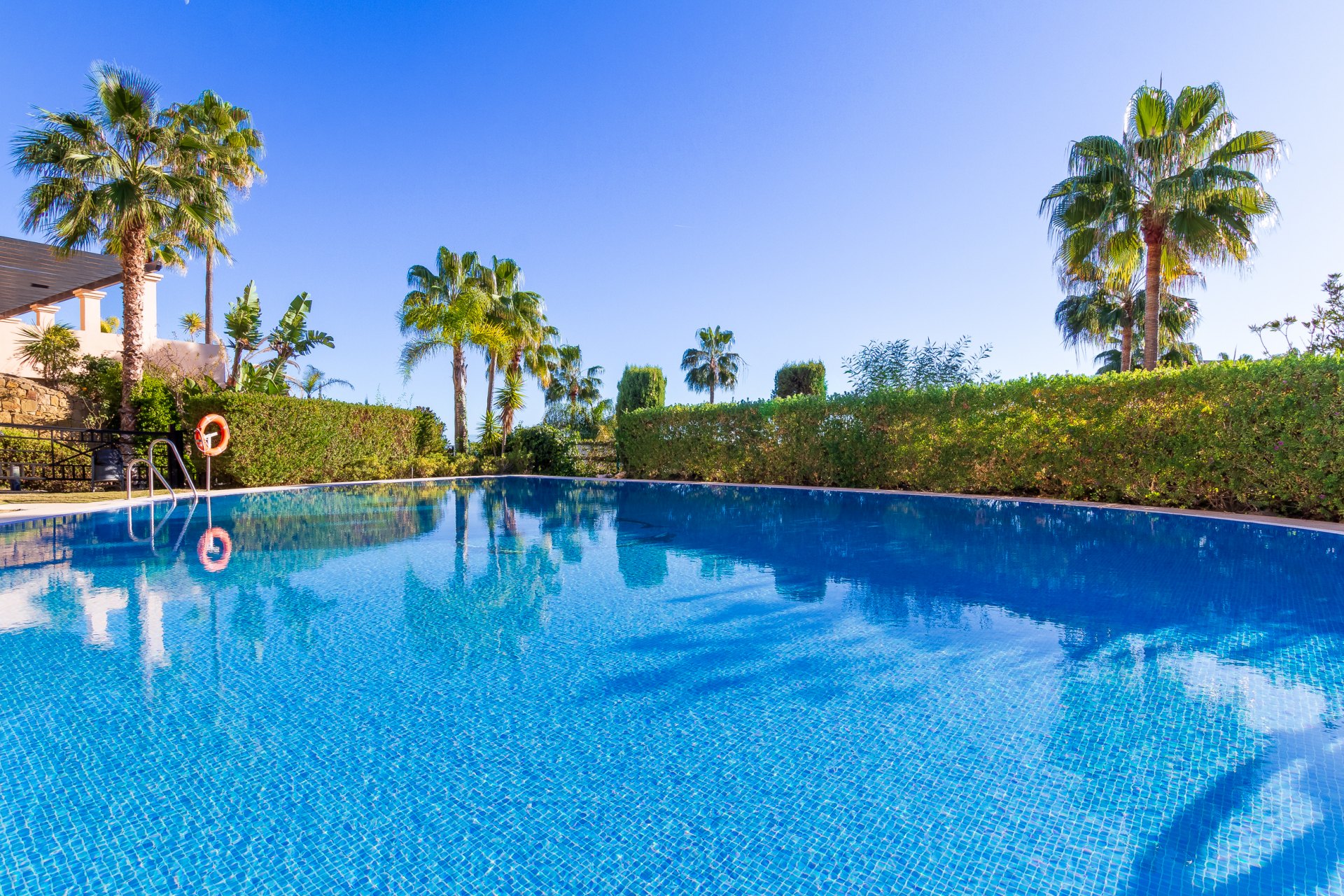 Elegant 3 Bed Apartment with Sea views in Albatros Hills, Nueva Andalucia