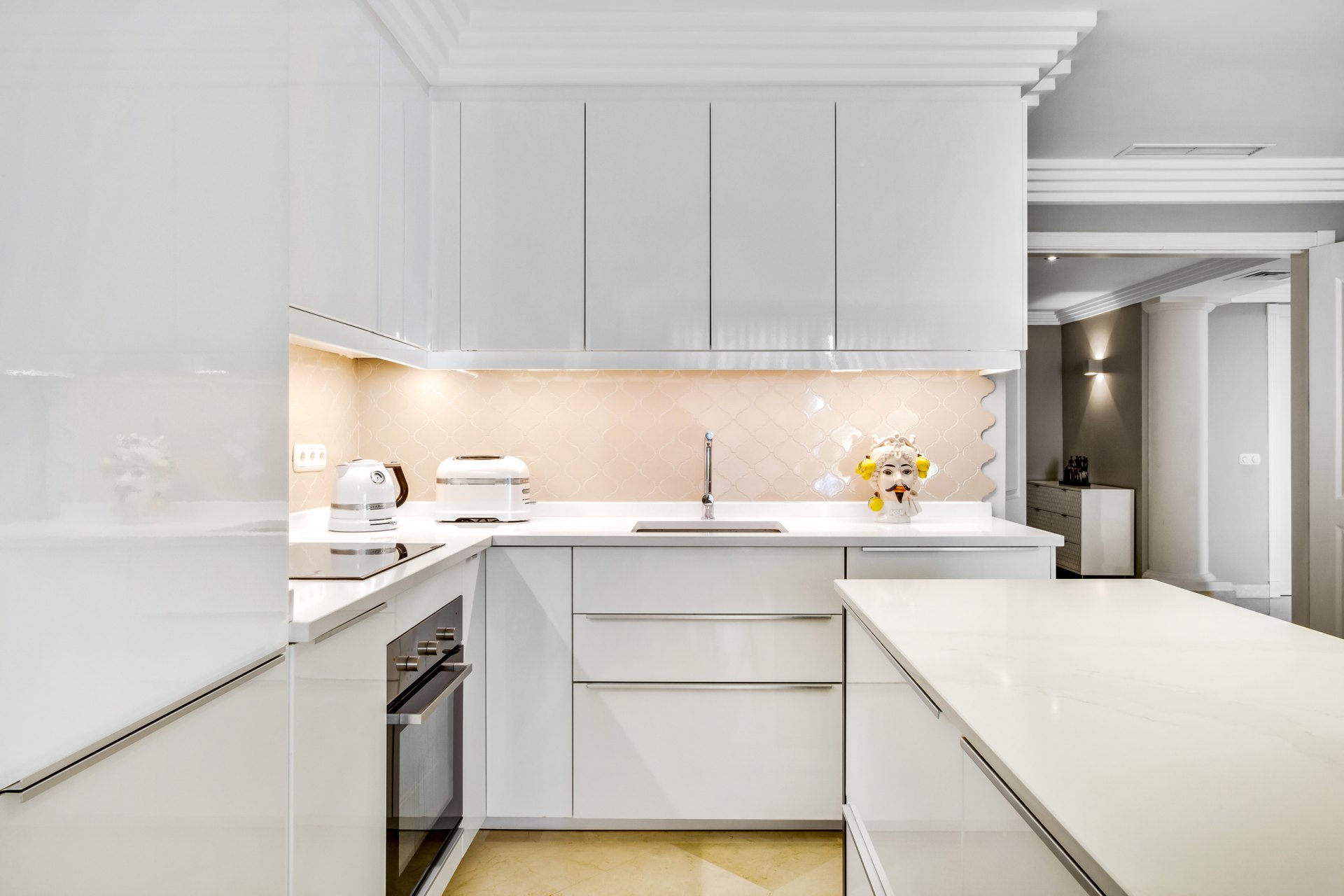 Elegant 3 Bed Apartment with Sea views in Albatros Hills, Nueva Andalucia