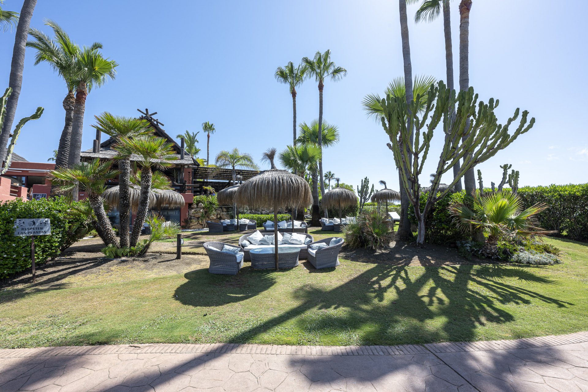 Exquisito apartamento en Menara beach totalmente reformado, Estepona