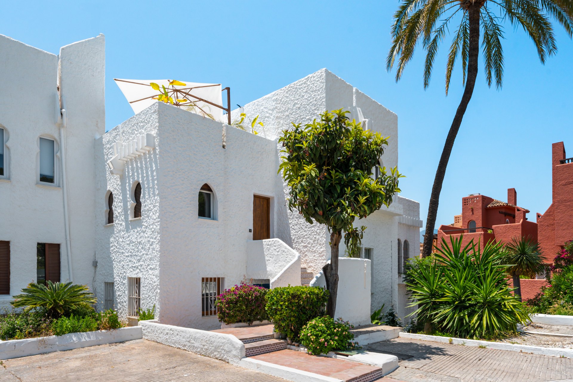 Pueblo Arabesque, Nueva Andalucia