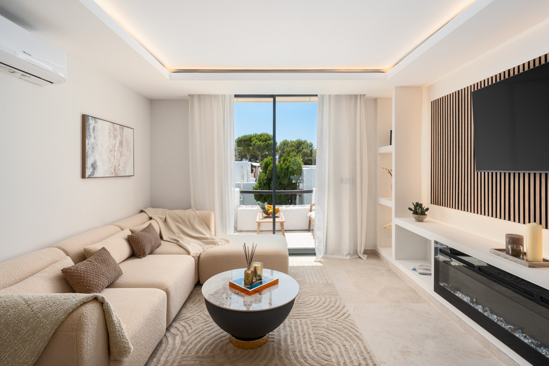 Ático dúplex con vistas panorámicas en Atalaya de Río Verde, Marbella