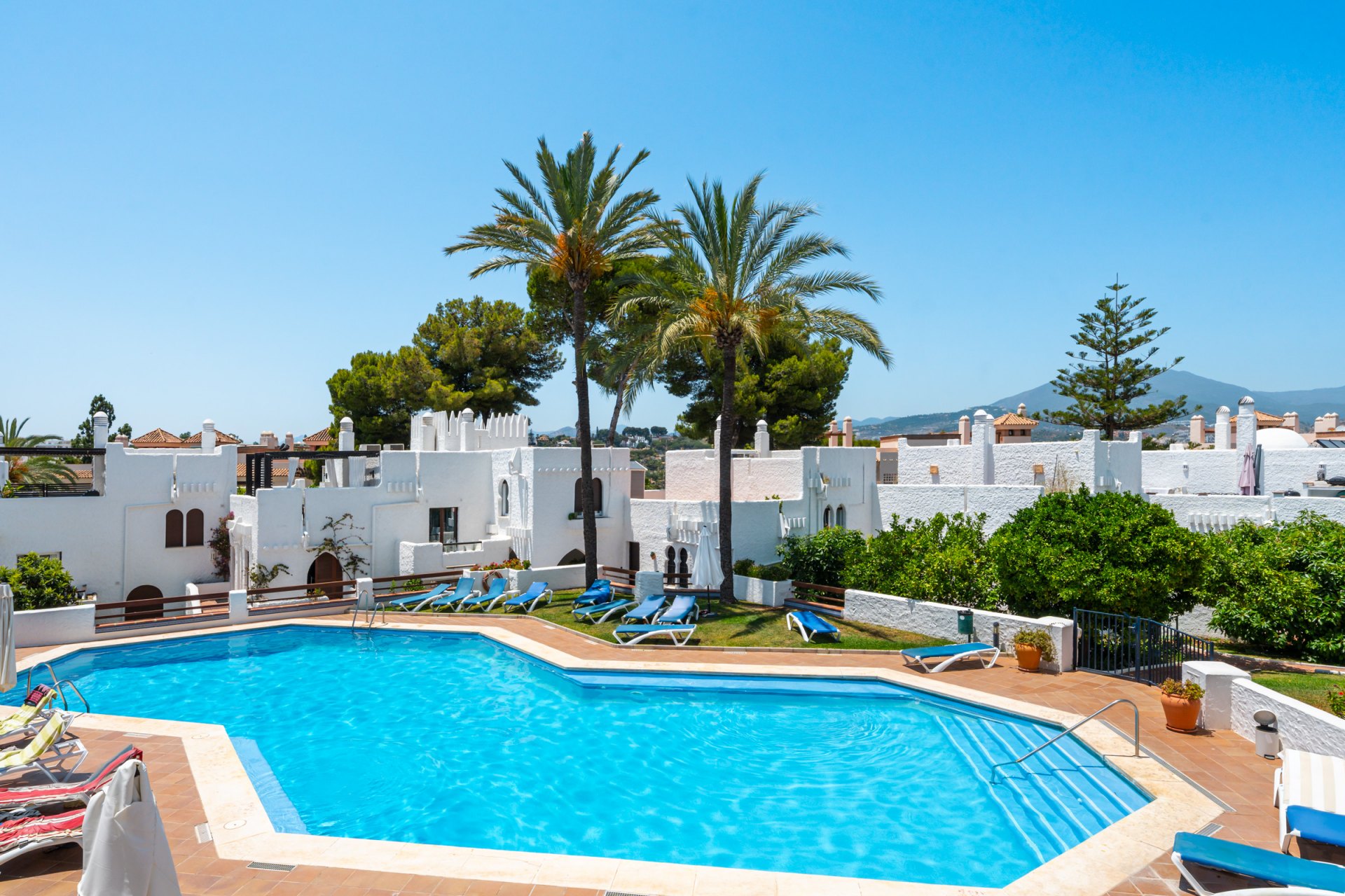 Pueblo Arabesque, Nueva Andalucia