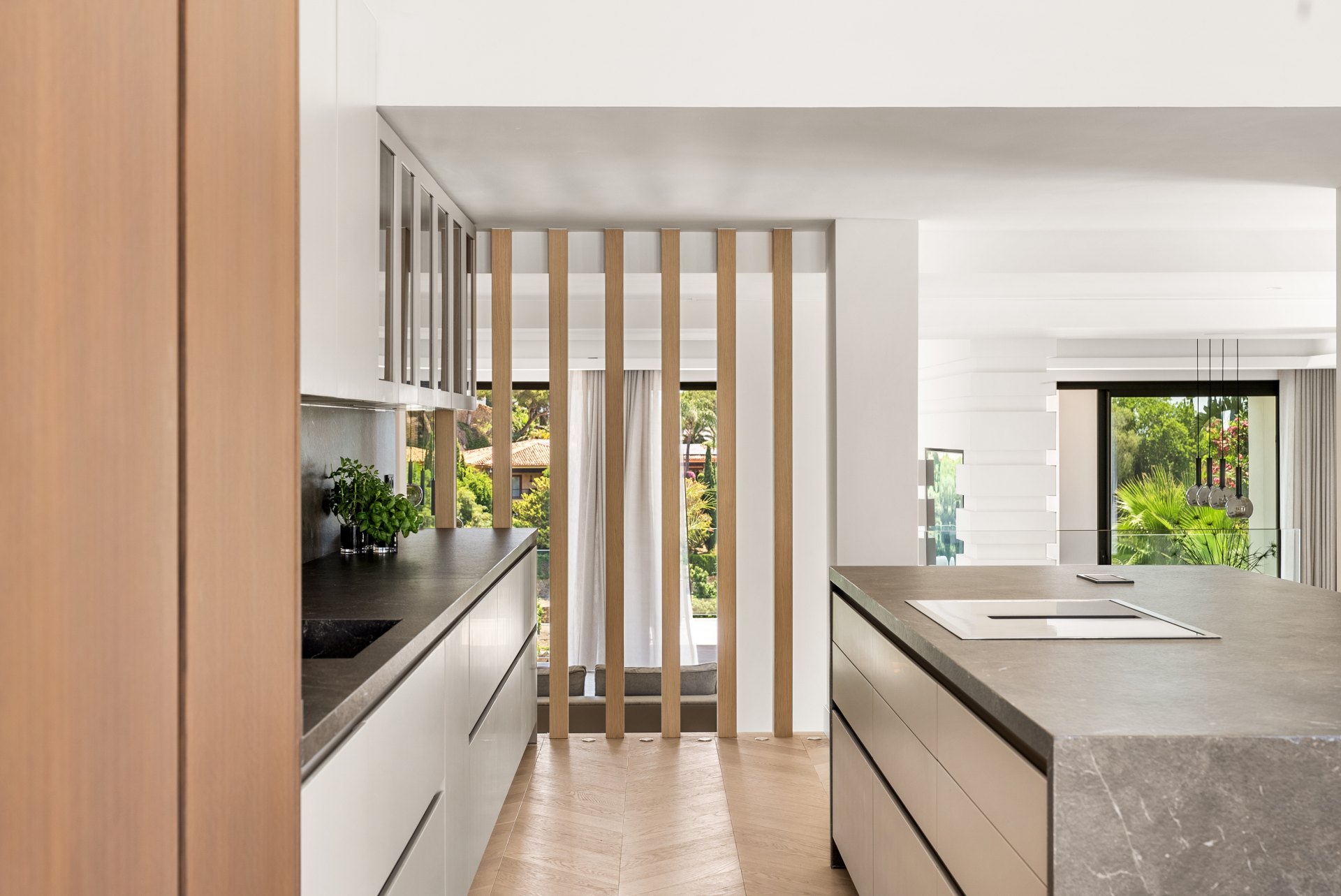 Villa con increíbles vistas abiertas al mar y la montaña, Los Flamingos, Benahavís