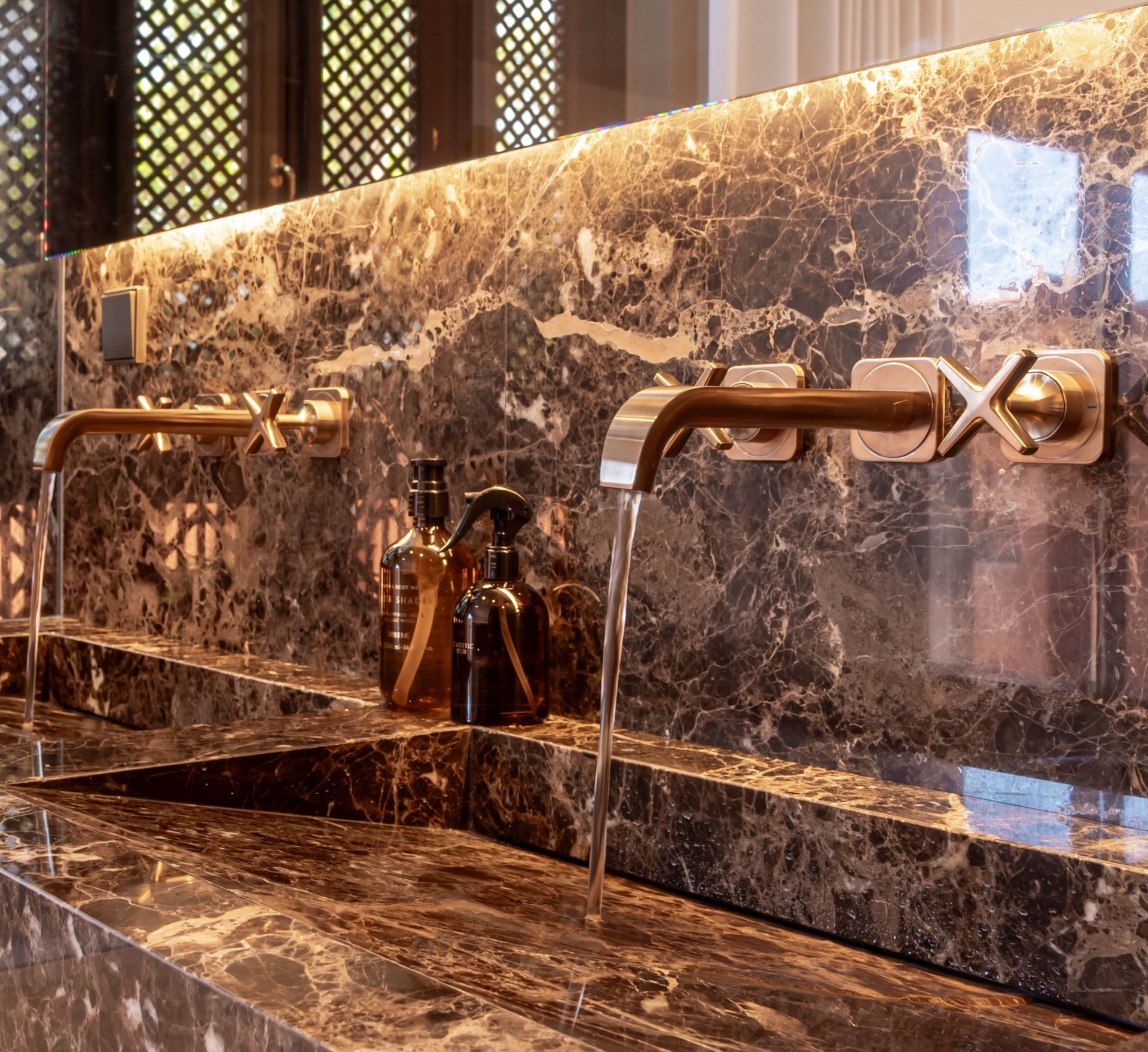 Fantástica casa adosada recién renovada en Altos de Puente Romano, Milla de Oro Marbella