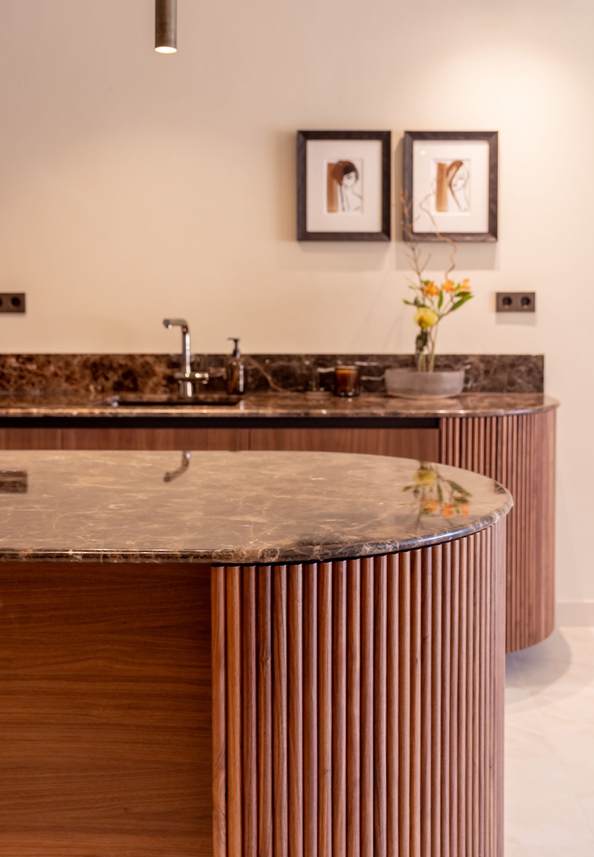 Fantástica casa adosada recién renovada en Altos de Puente Romano, Milla de Oro Marbella