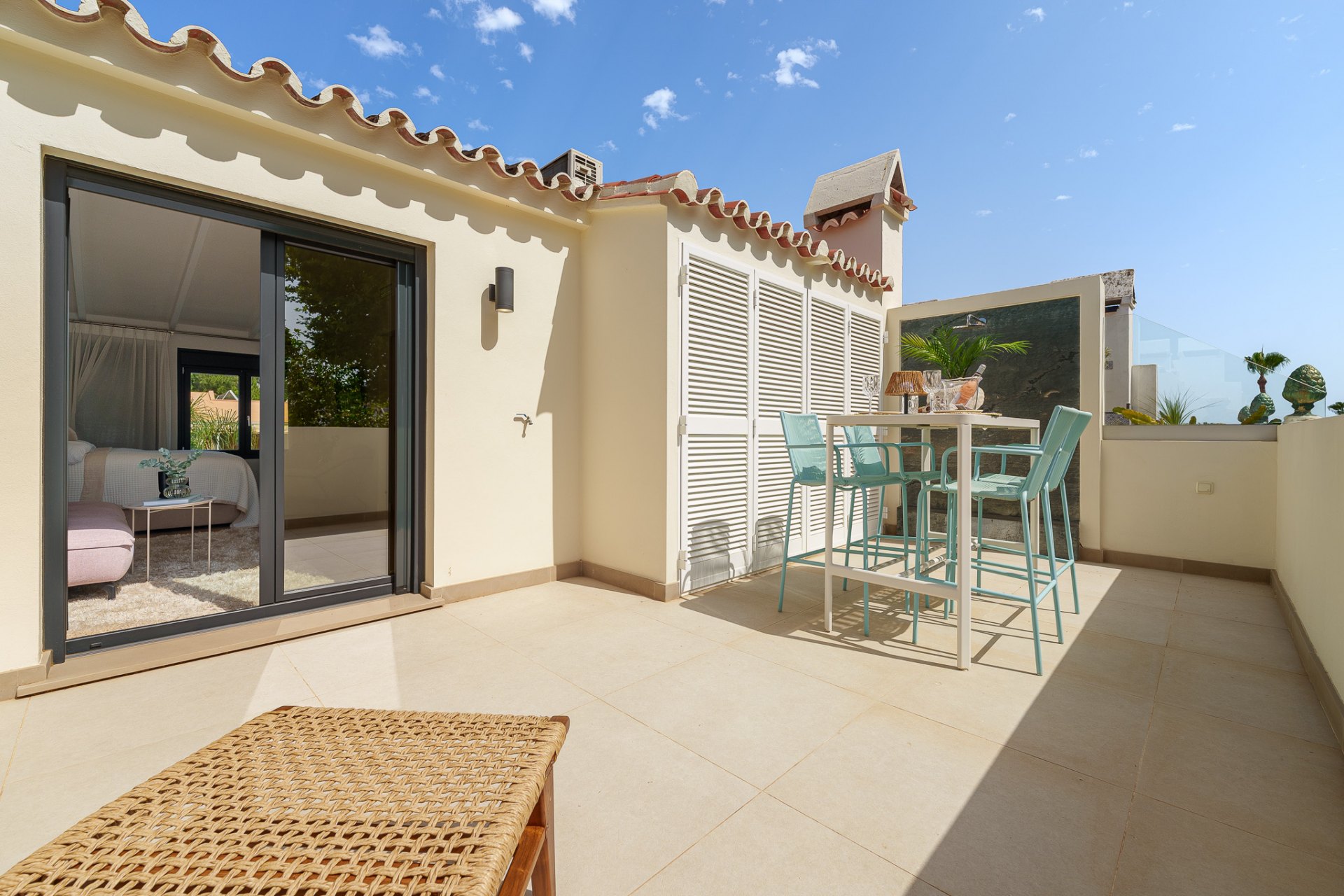 Beautiful fully renovated townhouse just 100 metres from the beach on the Golden Mile, Marbella