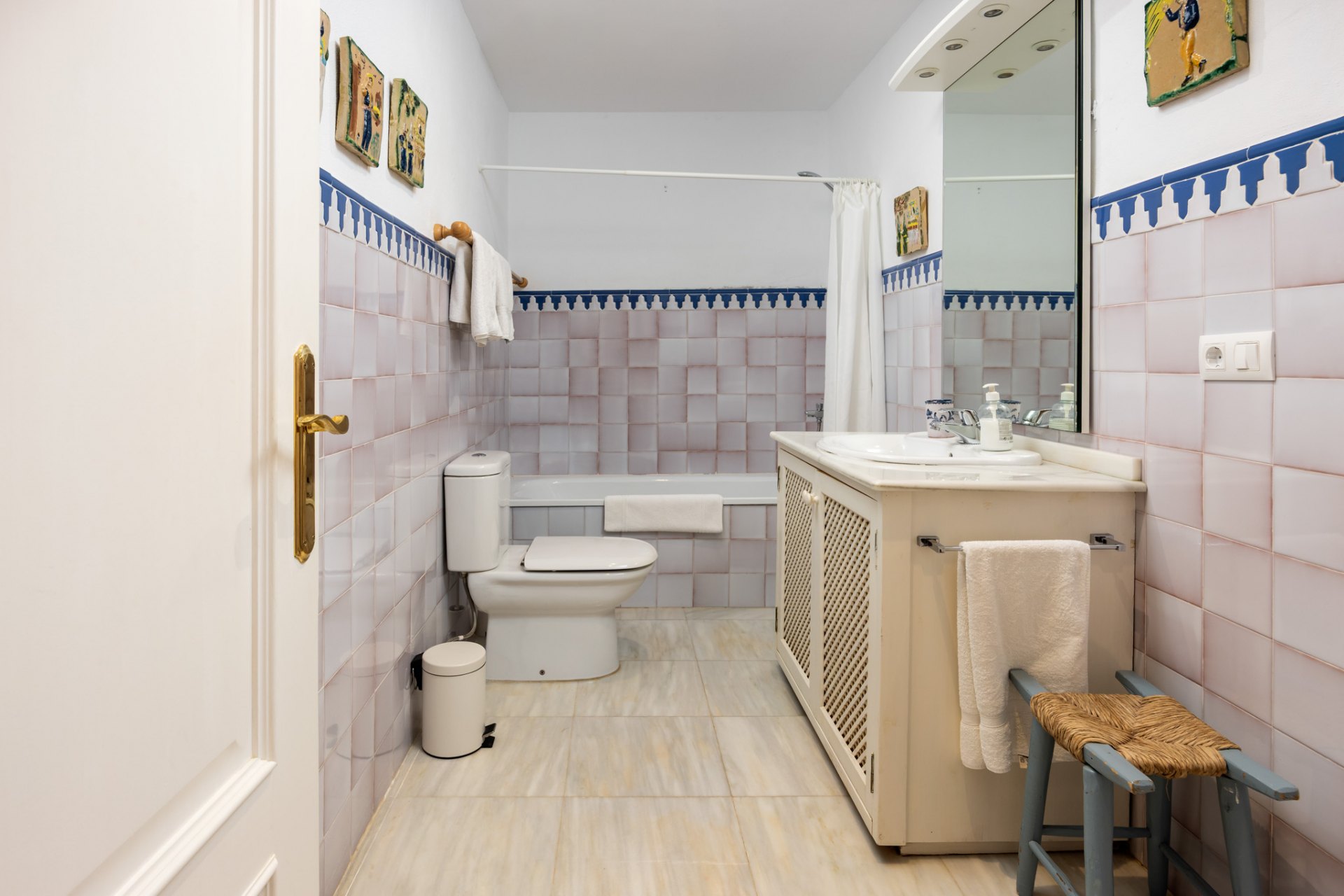 Casa Rosa, a captivating Andalusian estate with timeless charm