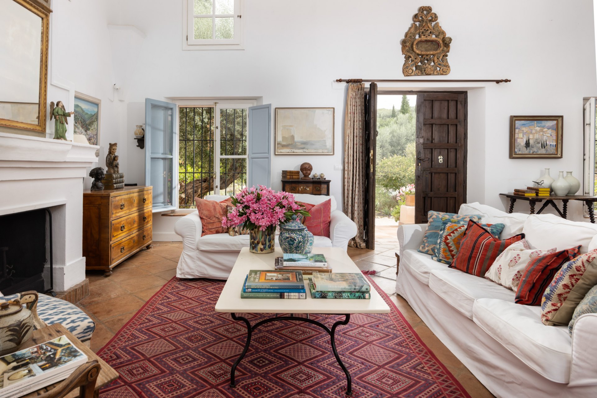 Casa Rosa, a captivating Andalusian estate with timeless charm