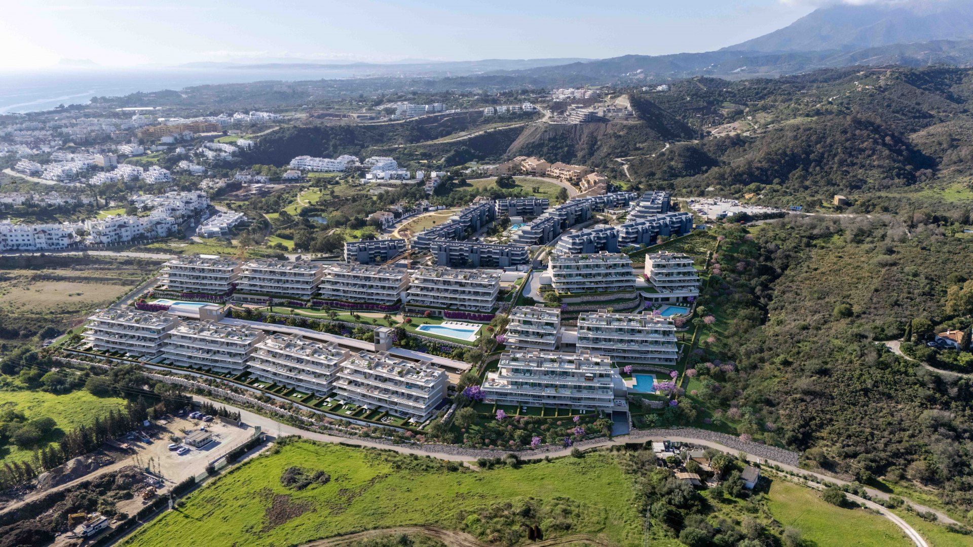 Splendid newly built penthouse with sea views in Estepona