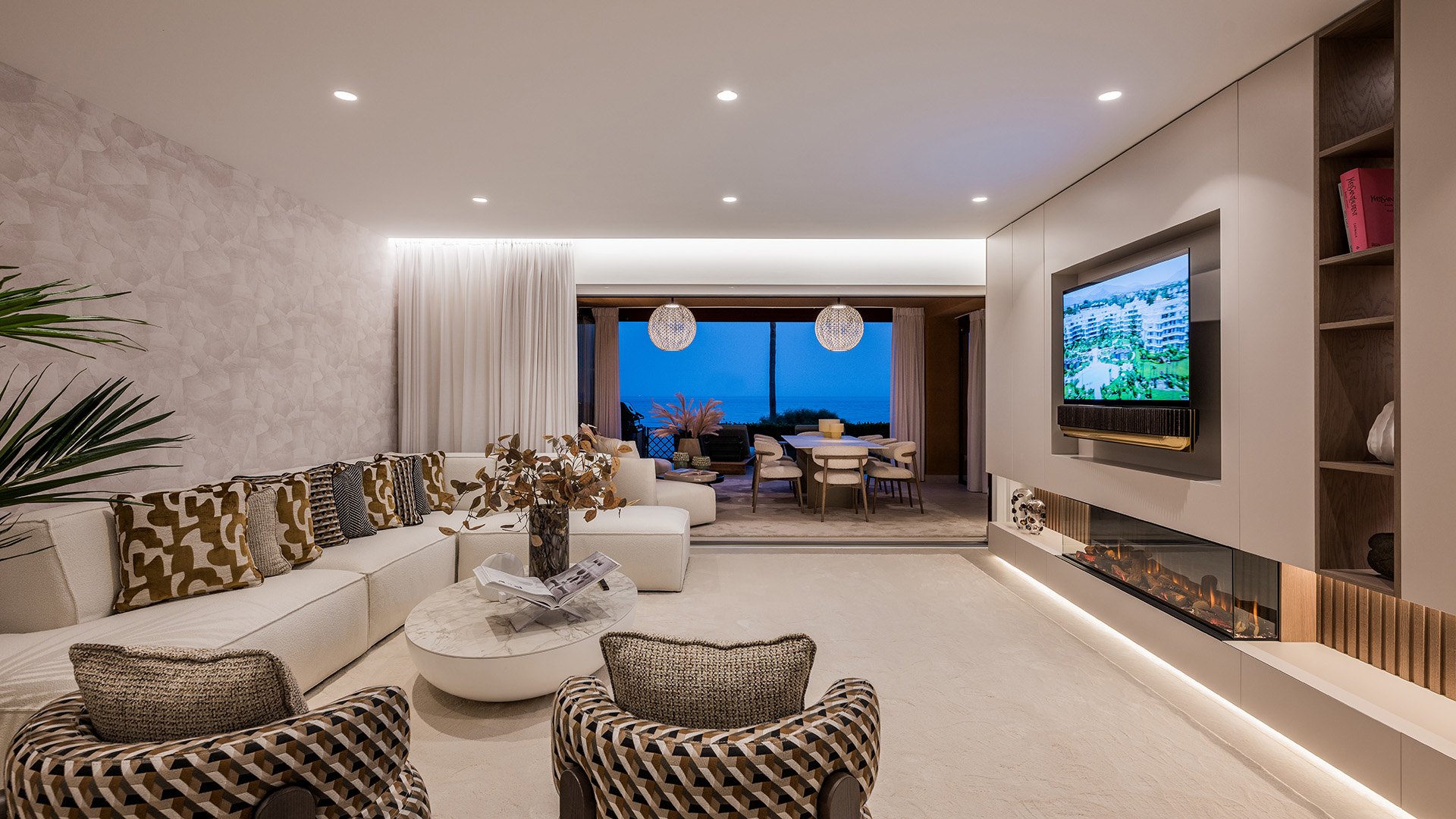 Exquisite fully renovated beachfront apartment in an exclusive development, Estepona