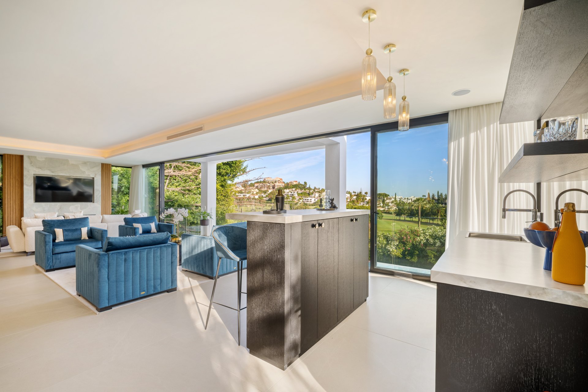 Majestic frontline golf villa at Los Naranjos Golf Club, Nueva Andalucía