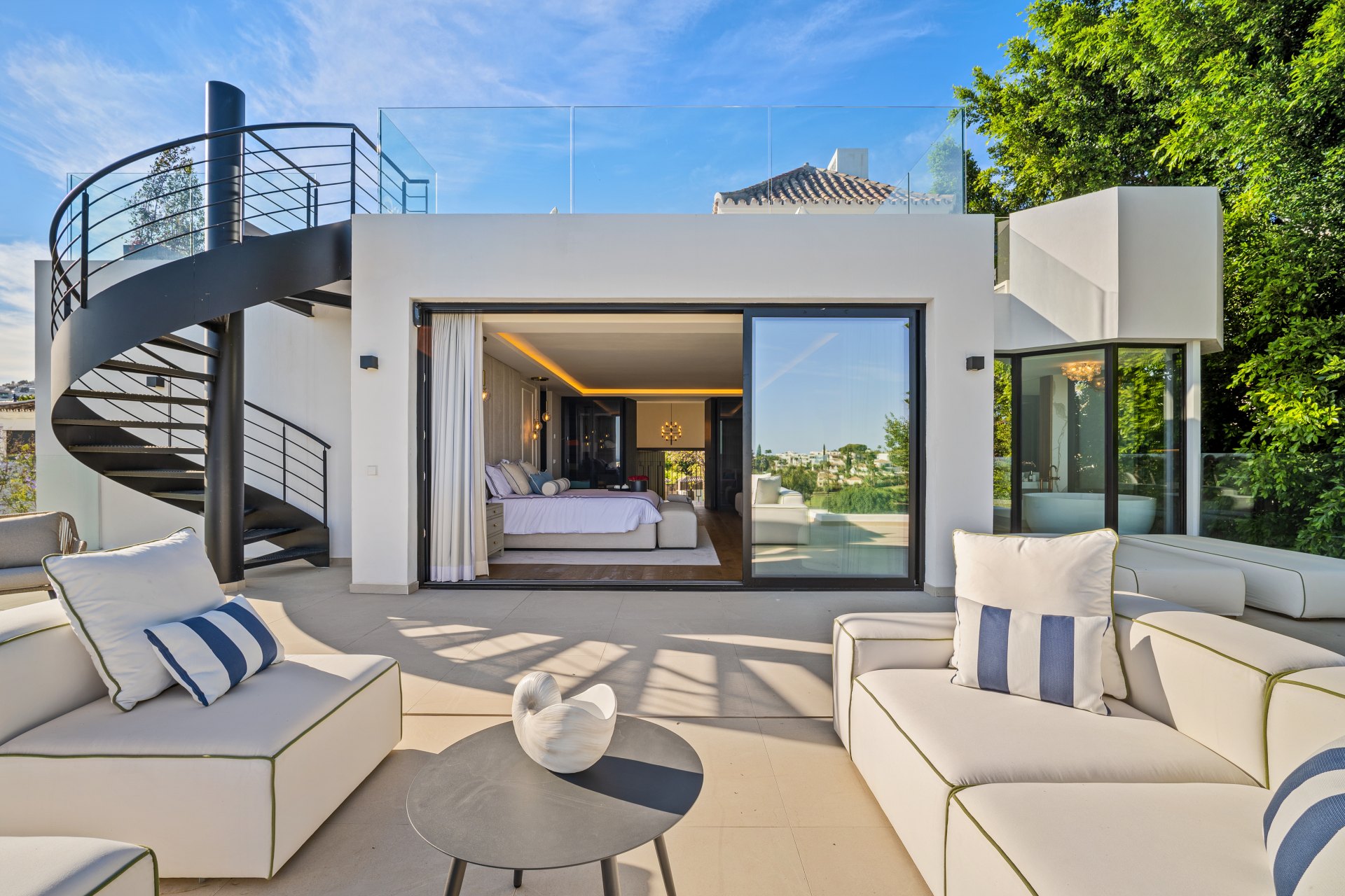 Majestic frontline golf villa at Los Naranjos Golf Club, Nueva Andalucía