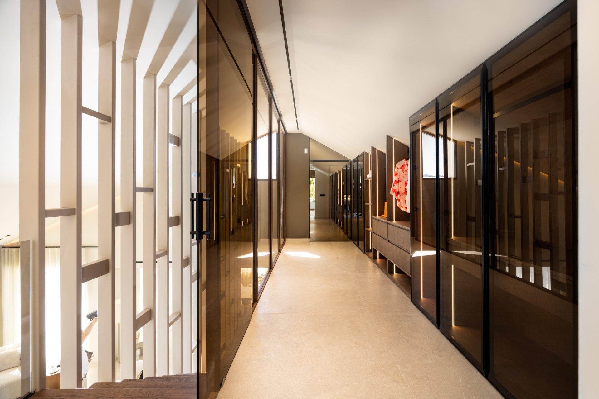 Centauro 15: Un oasis de estilo balines en el corazón del Valle del Golf en Nueva Andalucía