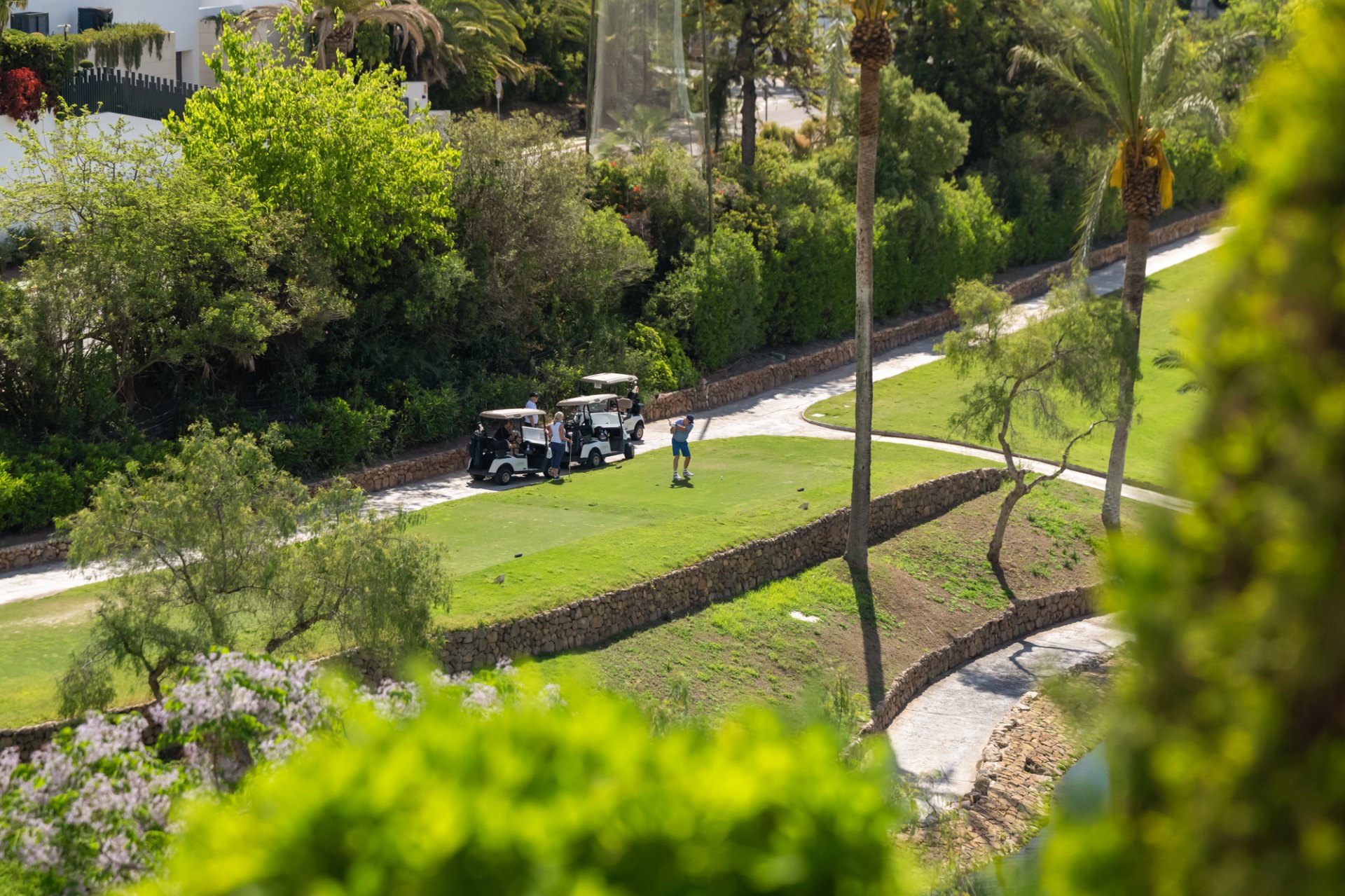 Elegante villa familiar con casa de invitados y vistas abiertas al golf y al mar, El Herrojo
