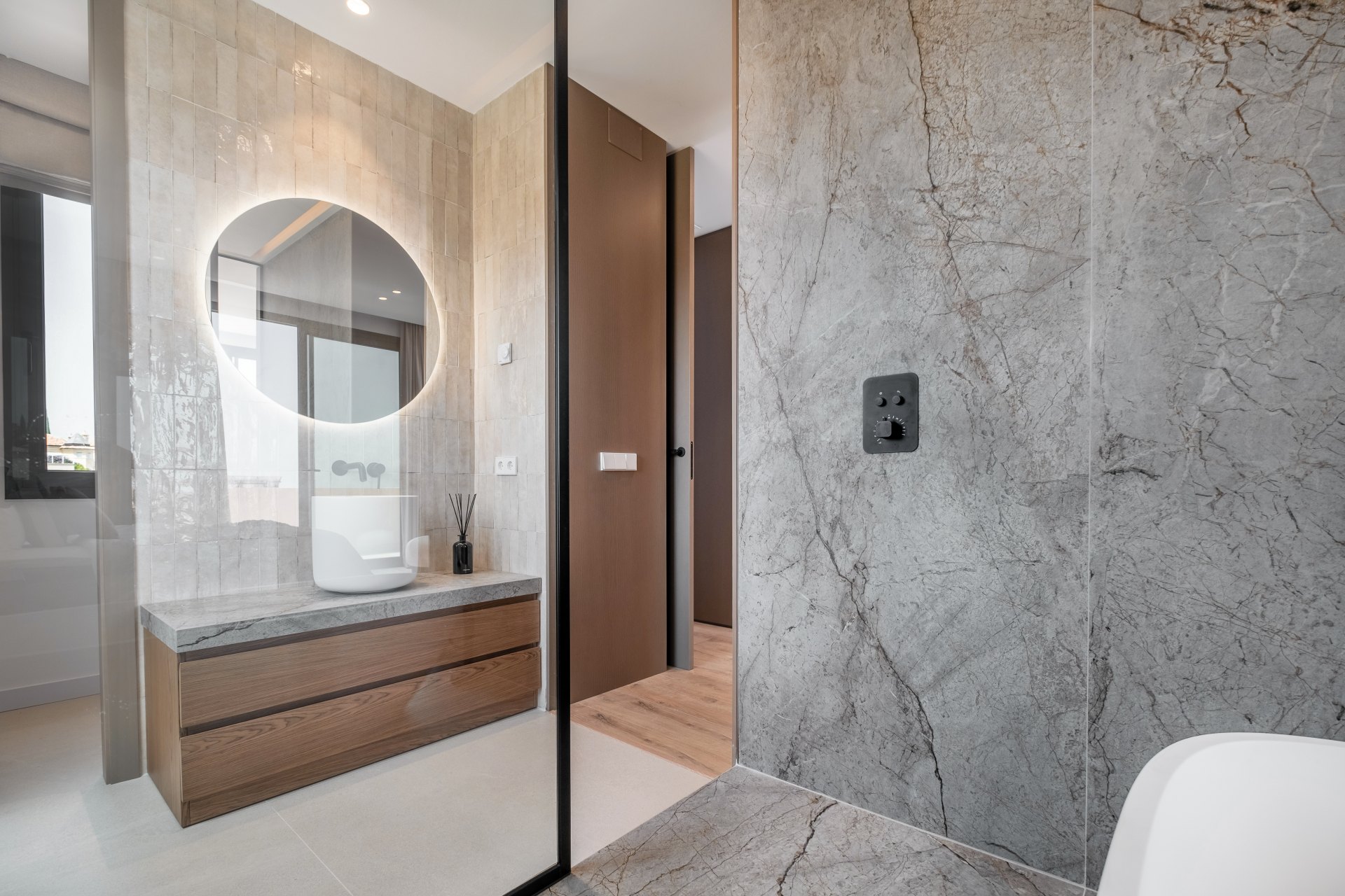 Villa with beautiful panoramic sea views in El Paraiso Alto, Benahavís