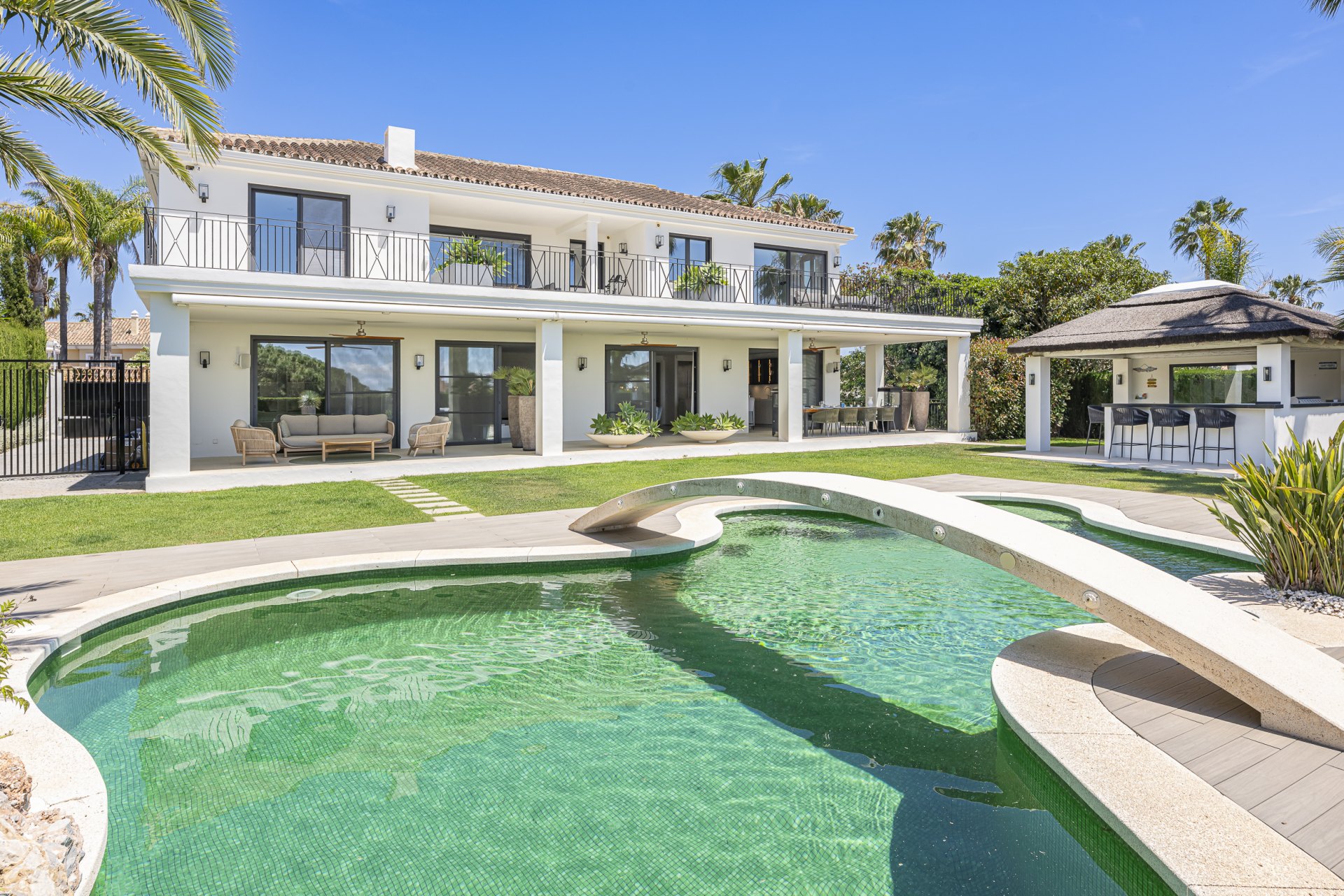 Spectacular family villa with panoramic sea views and exceptional amenities in Elviria, East Marbella