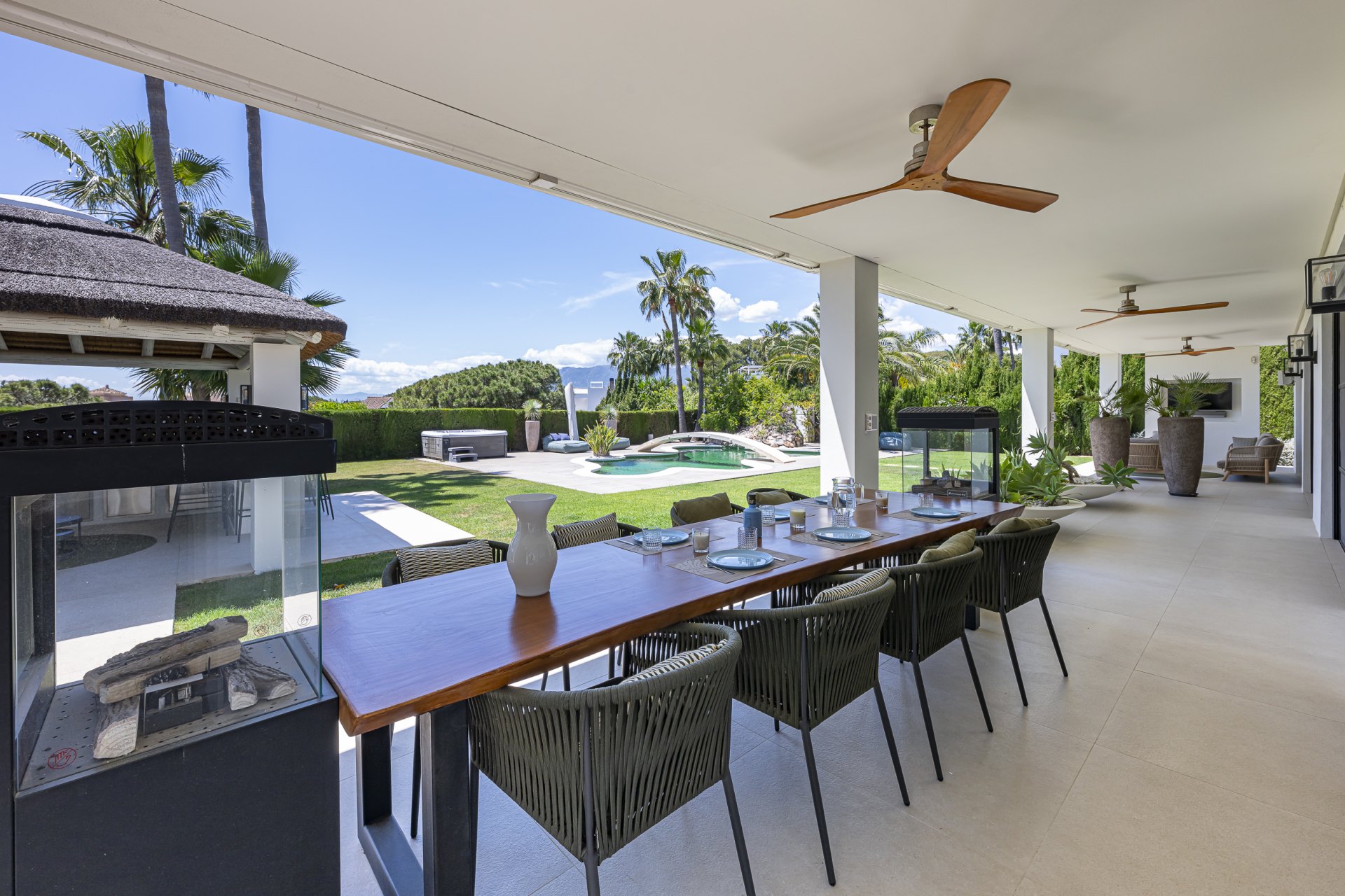 Spectacular family villa with panoramic sea views and exceptional amenities in Elviria, East Marbella