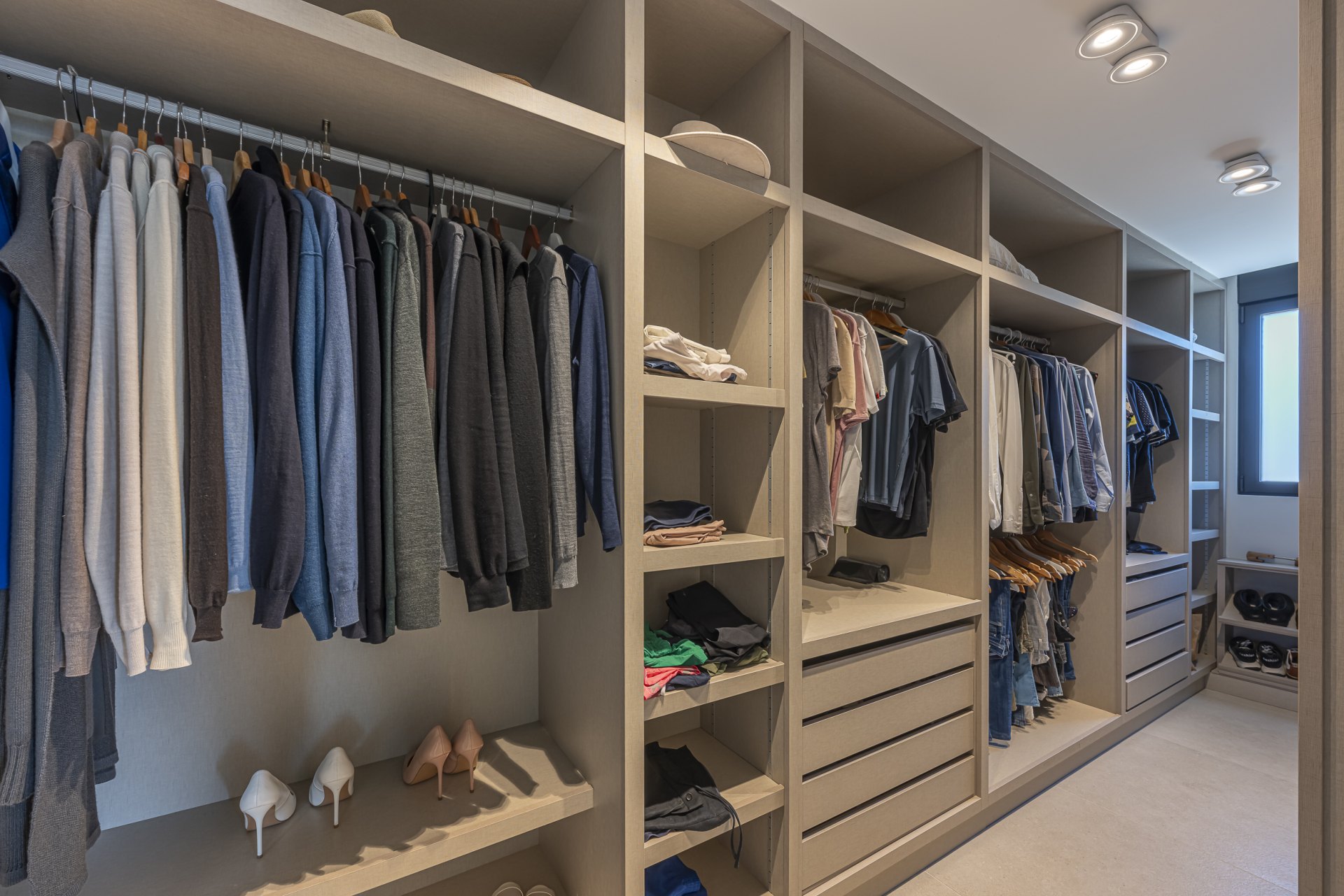 Spectacular family villa with panoramic sea views and exceptional amenities in Elviria, East Marbella