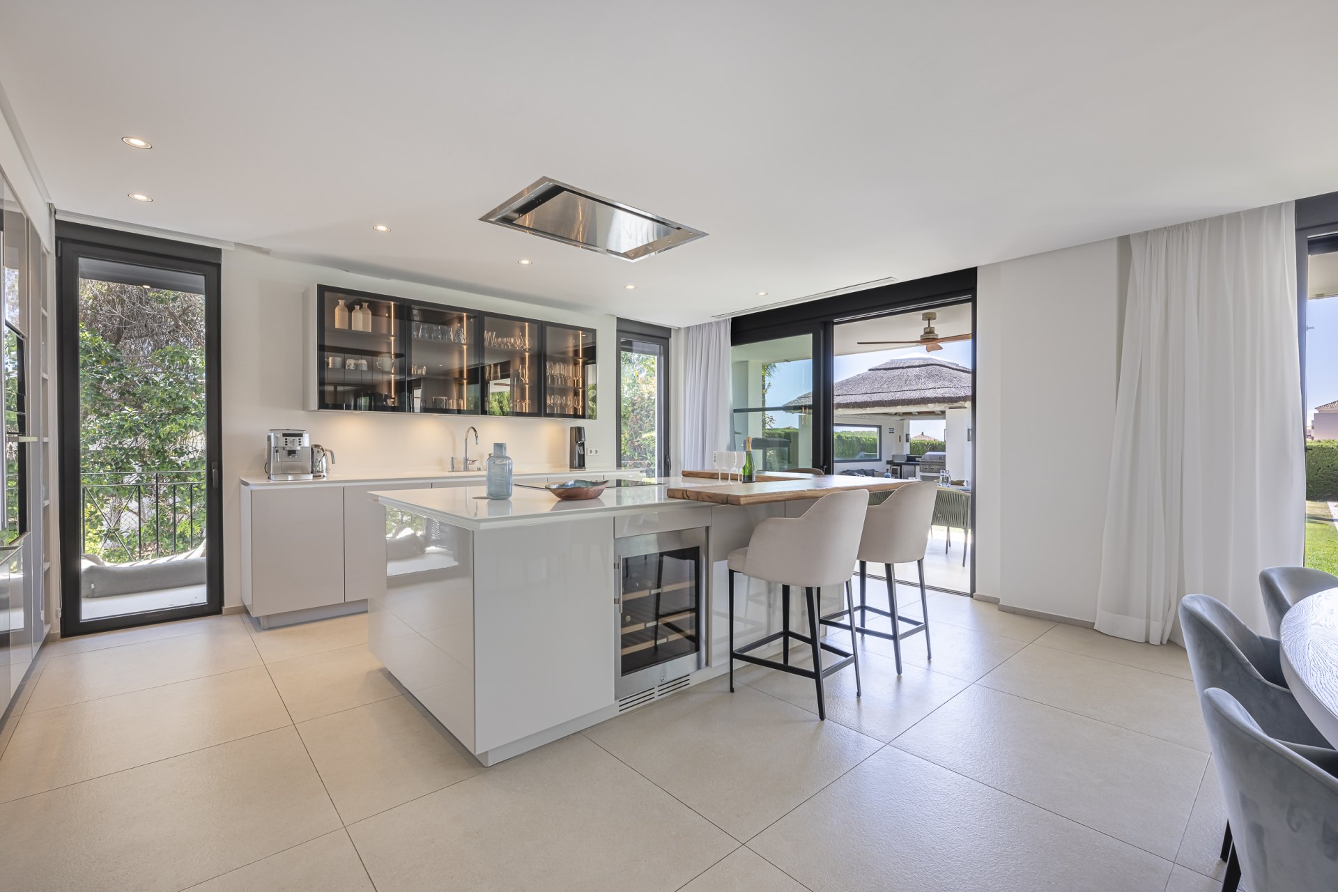 Spectacular family villa with panoramic sea views and exceptional amenities in Elviria, East Marbella