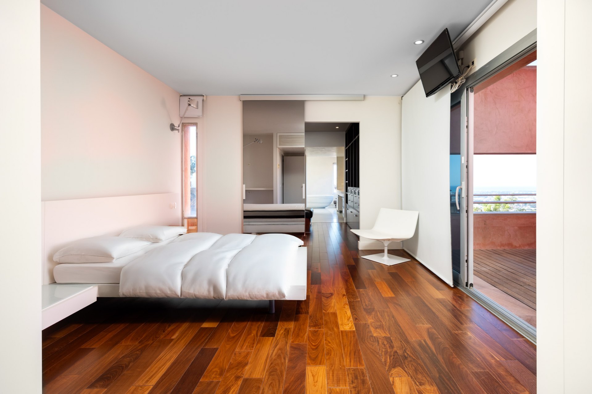 Designer villa where light, architecture, and wellbeing flow in perfect harmony