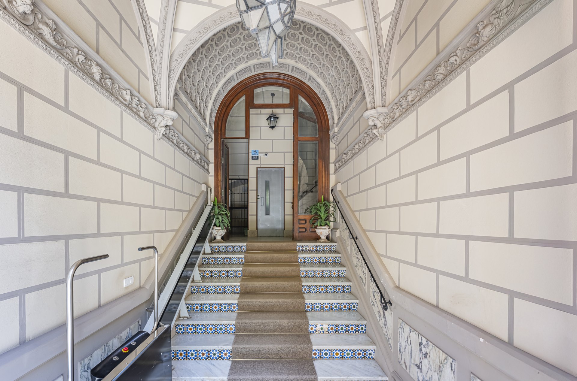 Architectural gem by Strachan on the iconic Paseo de Reding, east Málaga