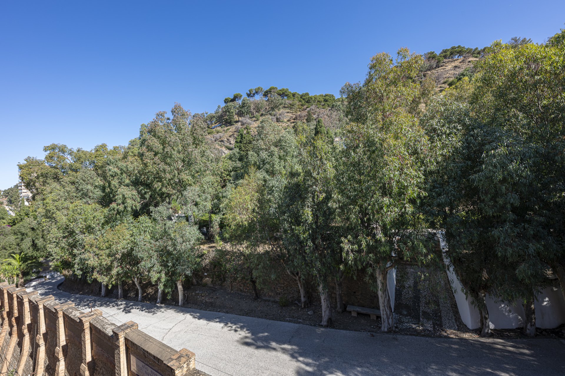 Architectural gem by Strachan on the iconic Paseo de Reding, east Málaga