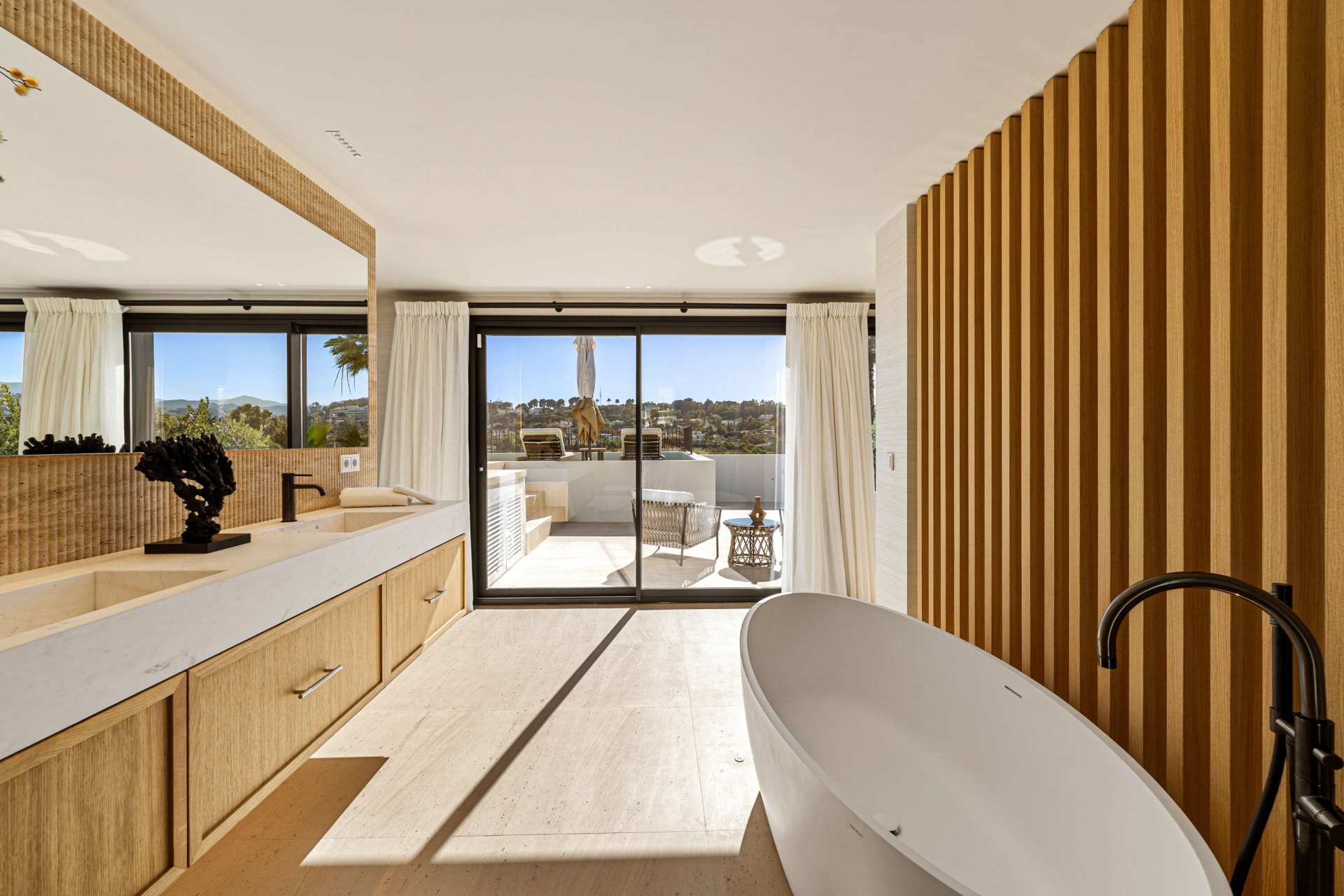 Wonderful villa in the heart of the golf valley, Nueva Andalucía