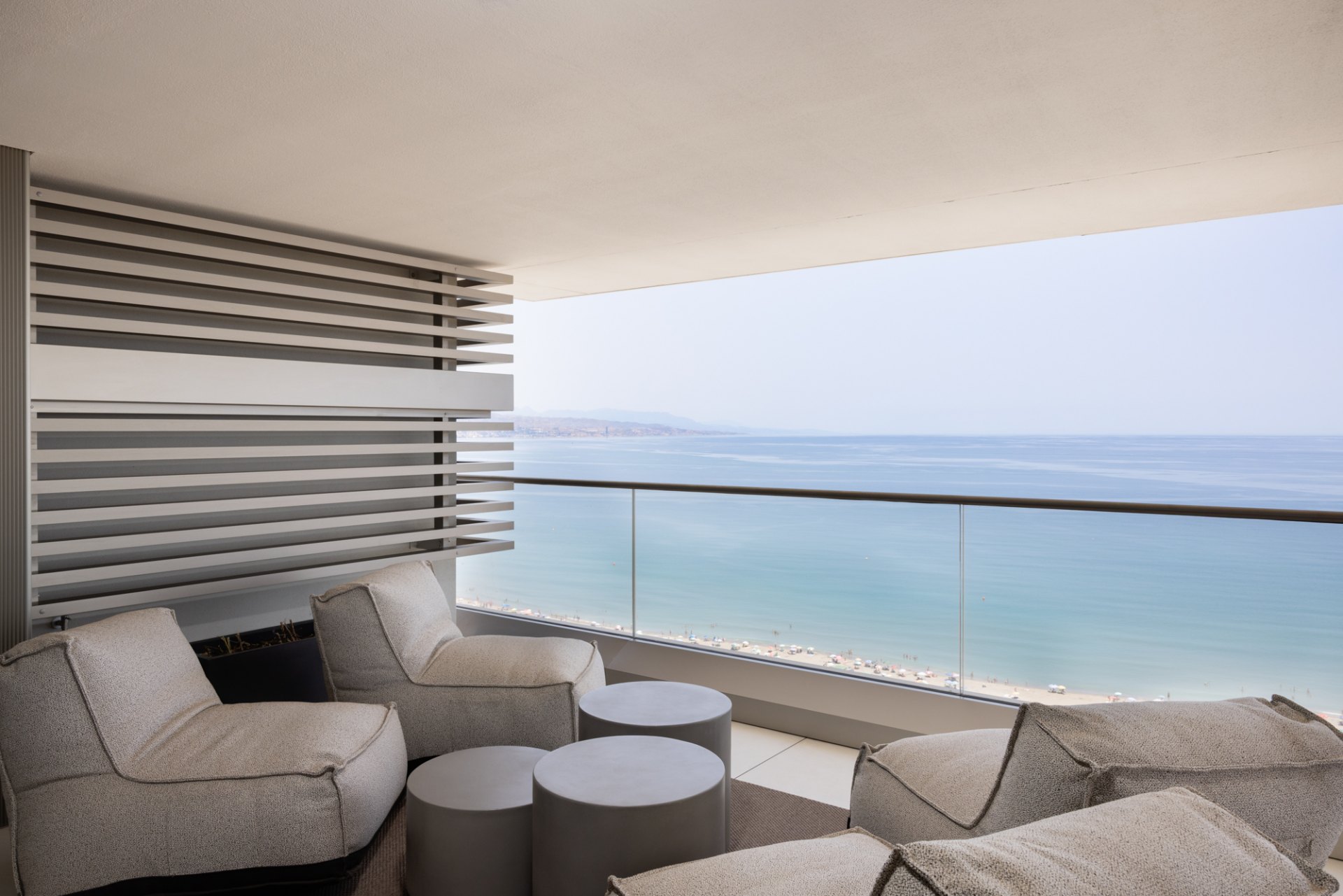 Luxury Beachfront Apartment in Málaga – Pacífico 117