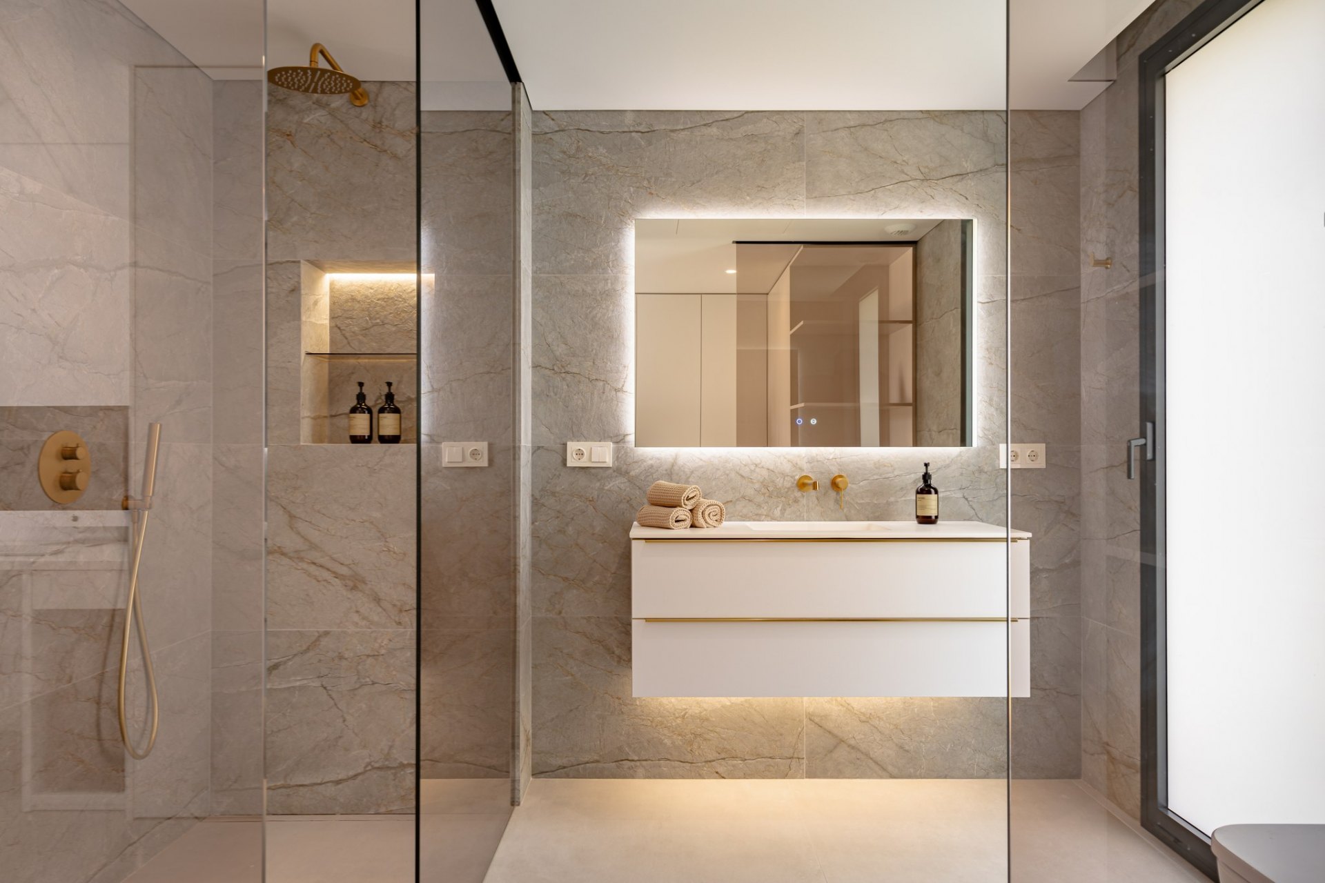 Impresionante villa de cuatro dormitorios en el corazón de La Cala de Mijas, Mijas Costa