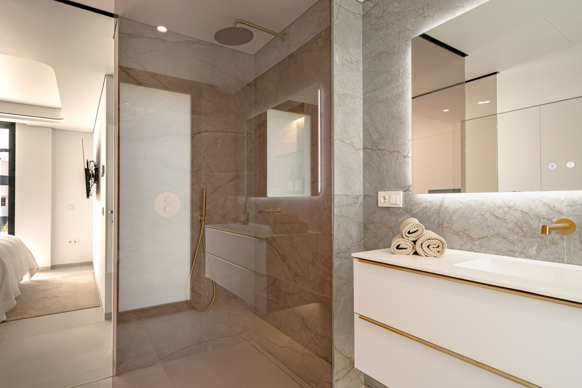 Impresionante villa de cuatro dormitorios en el corazón de La Cala de Mijas, Mijas Costa