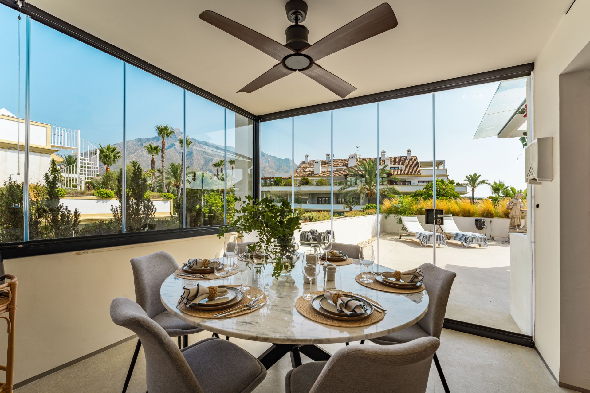 Lomas del Rey, Marbella Golden Mile