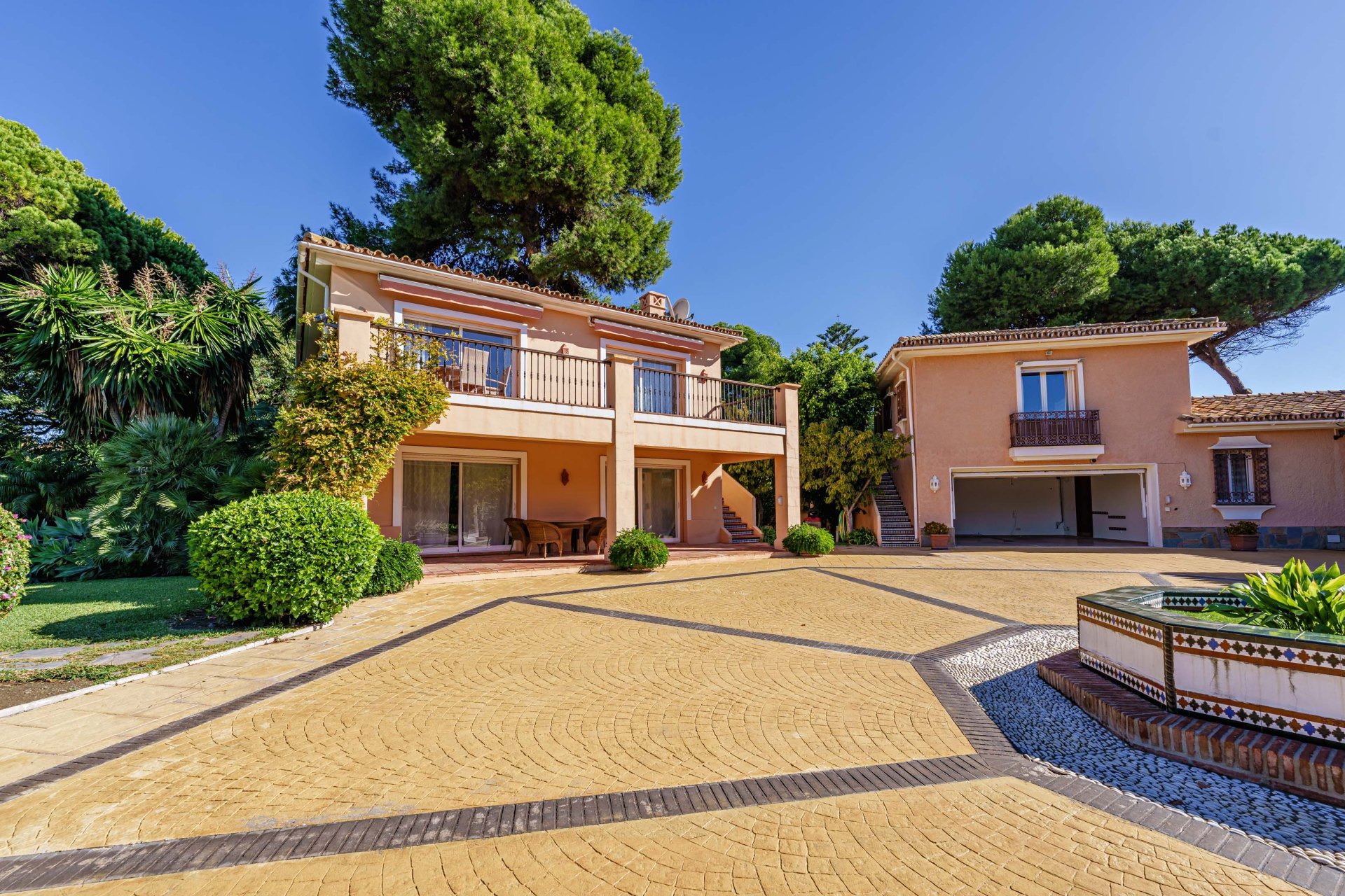 Exclusive opportunity for a large beachfront villa in Estepona, with direct access to the sea